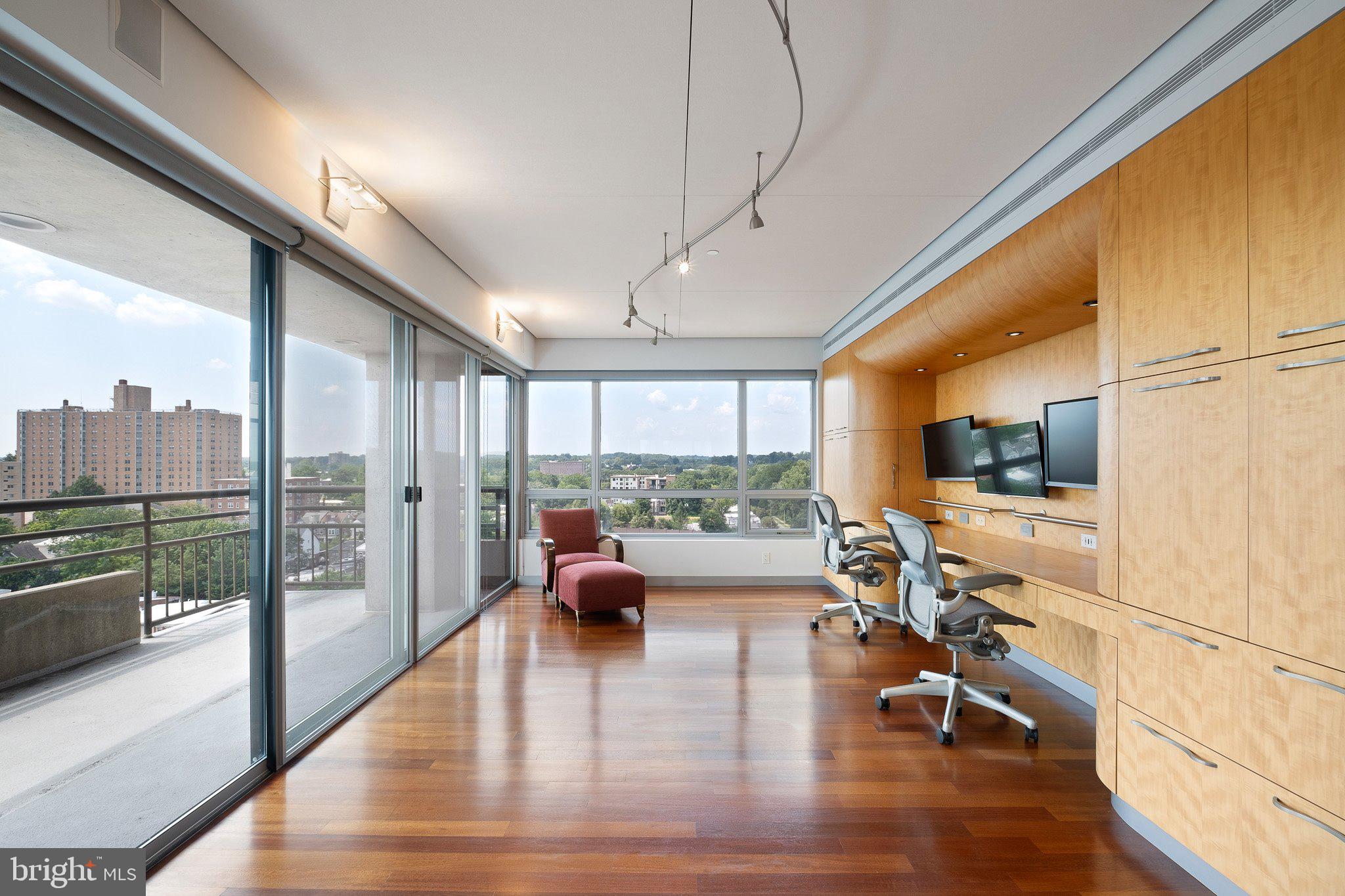 PARK PLAZA - Residential