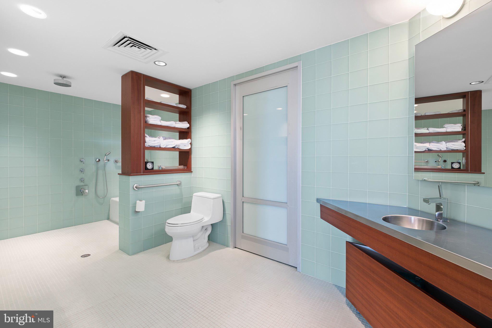 PARK PLAZA - Residential