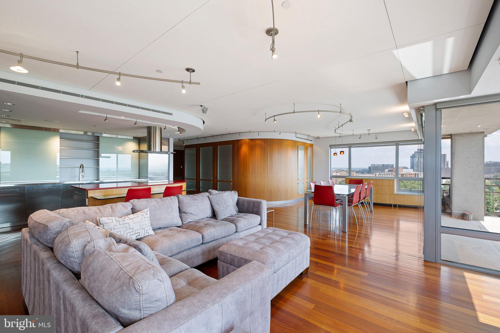 PARK PLAZA - Residential