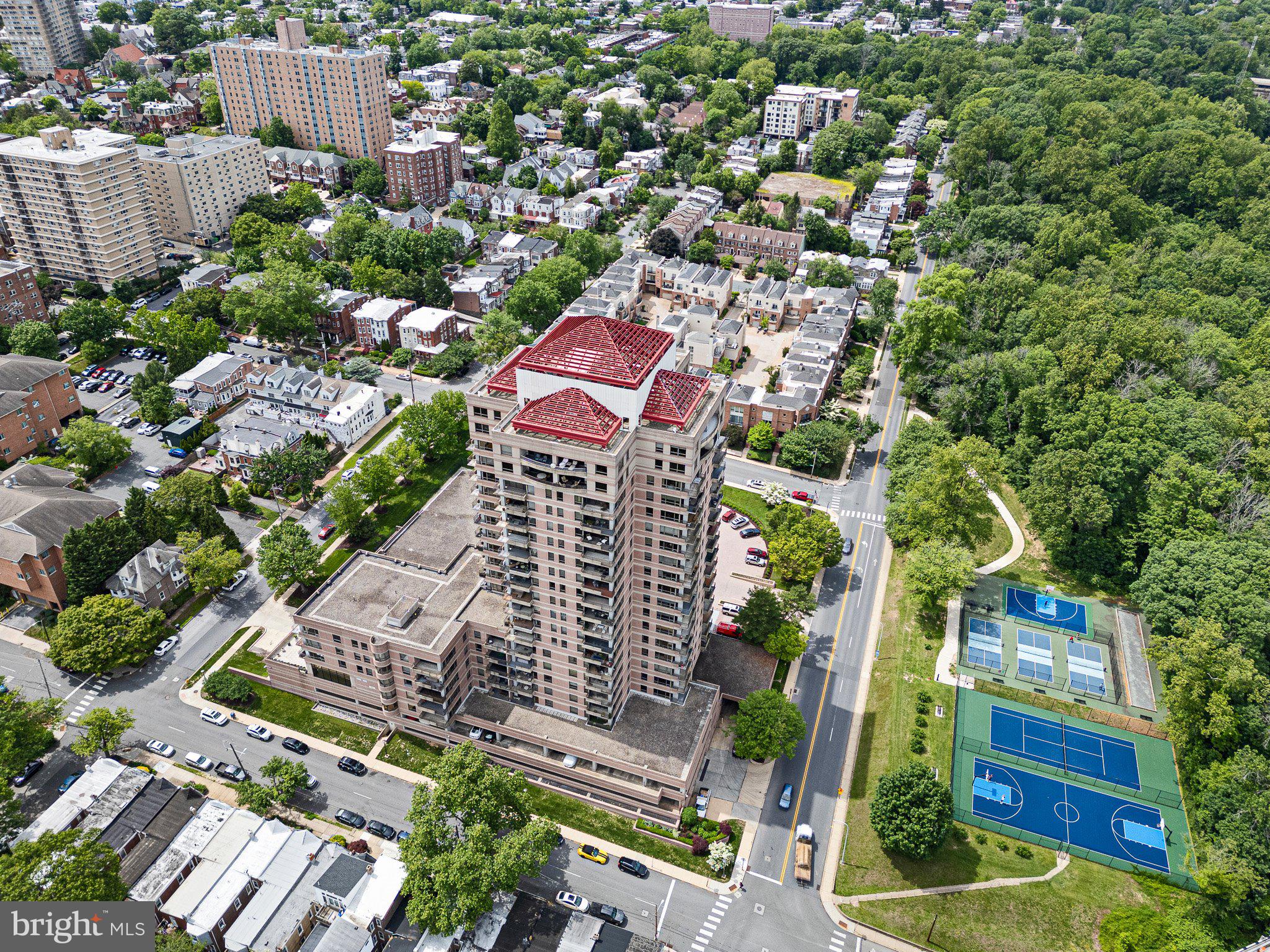 PARK PLAZA - Residential