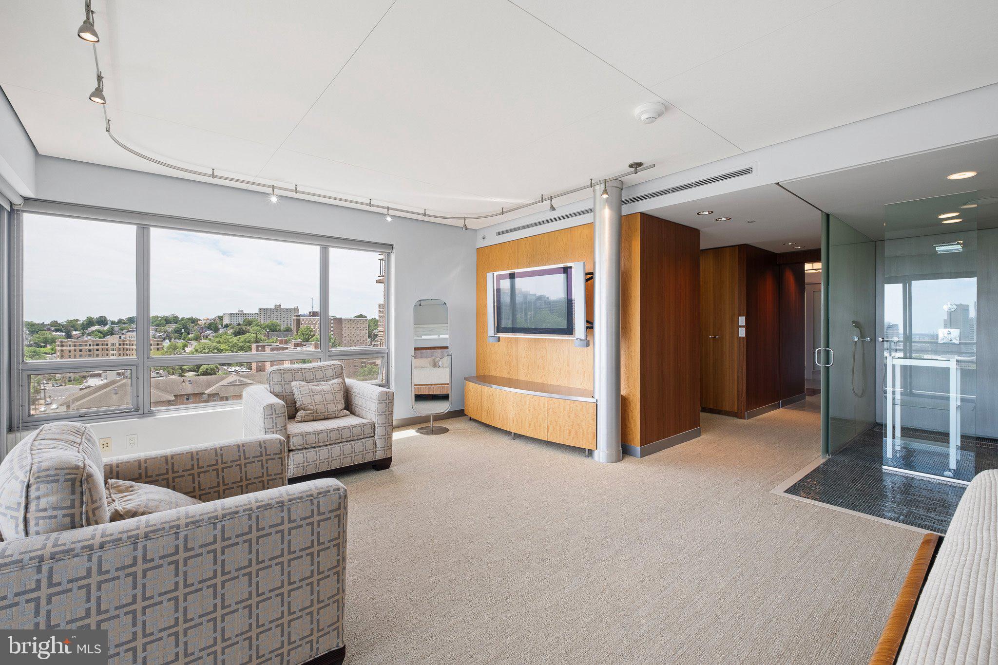 PARK PLAZA - Residential