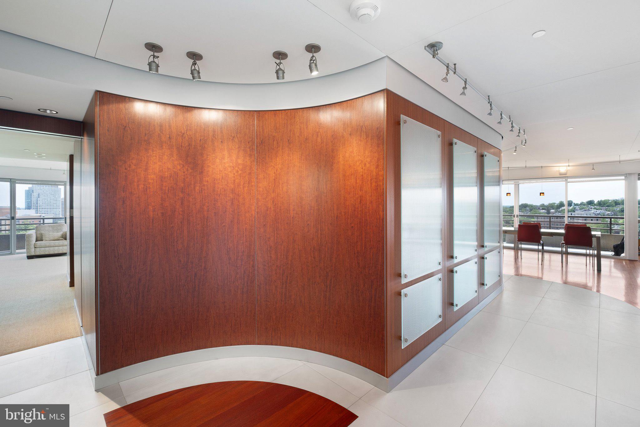 PARK PLAZA - Residential