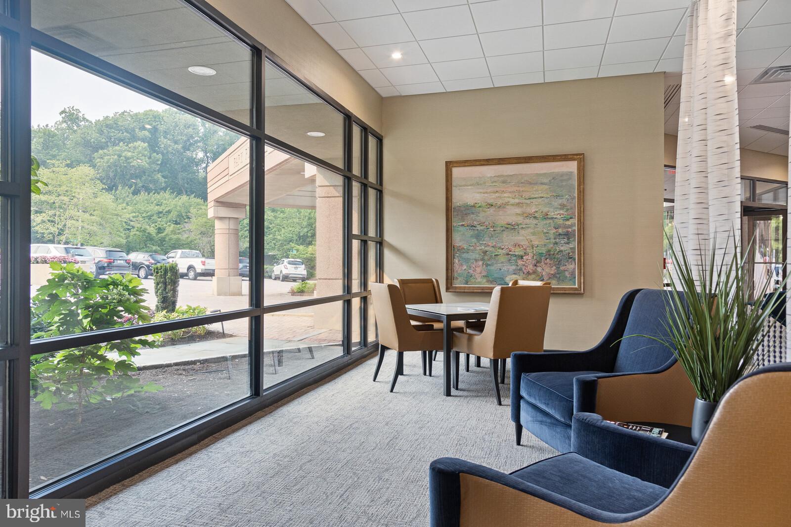 PARK PLAZA - Residential