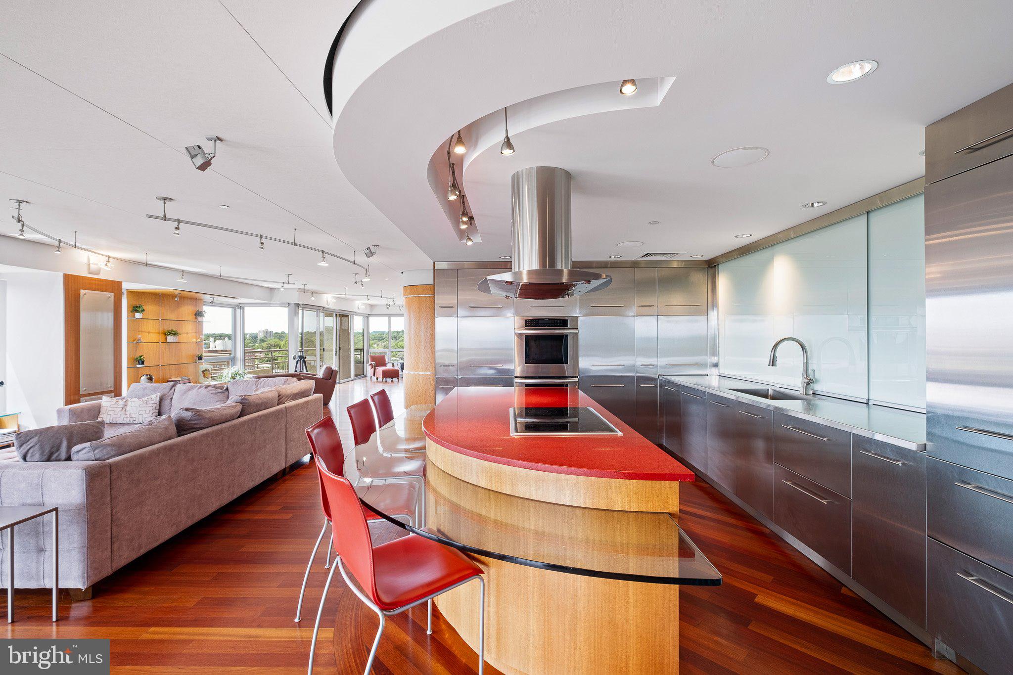 PARK PLAZA - Residential