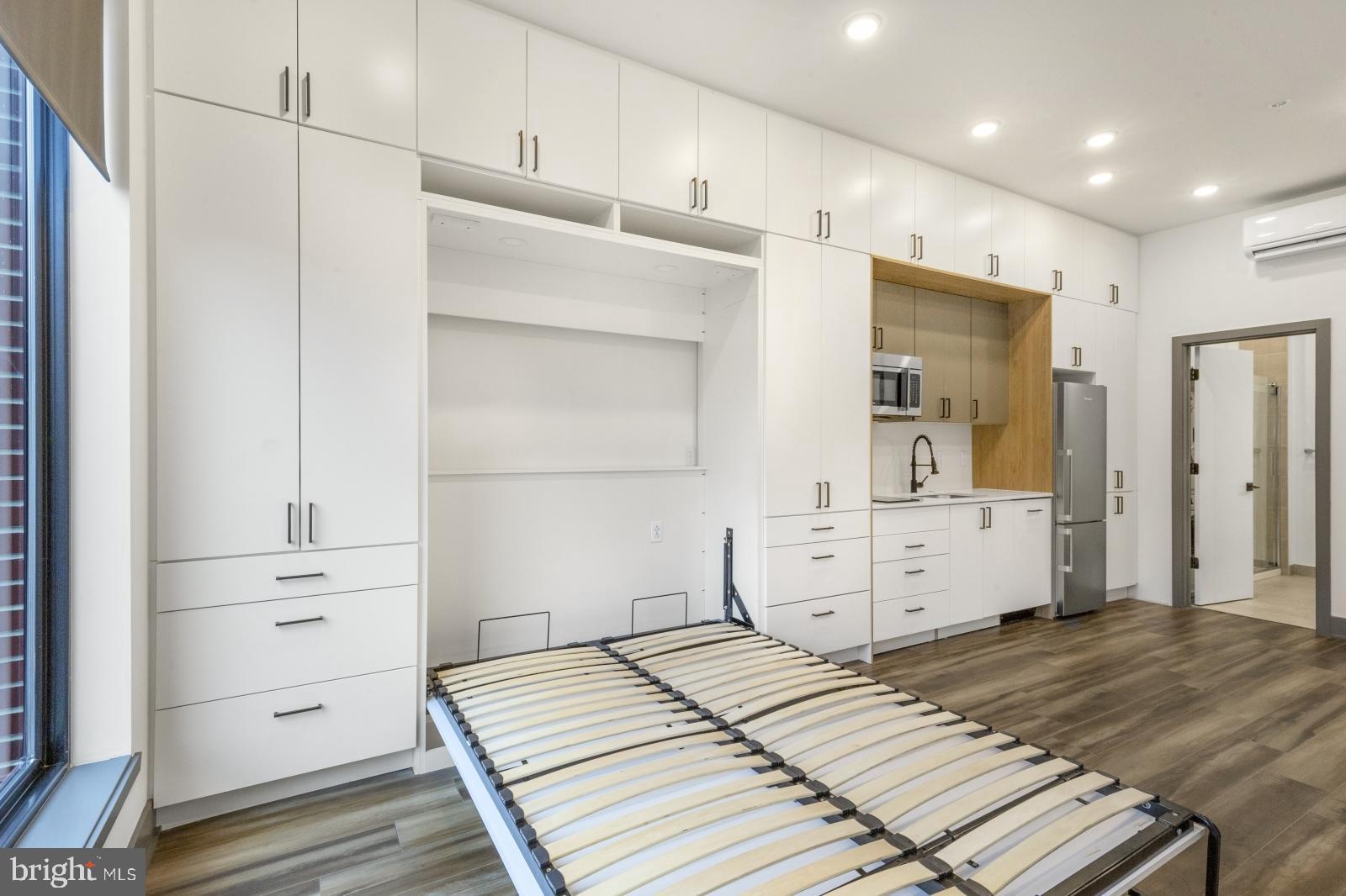 EAST KENSINGTON - Residential Lease