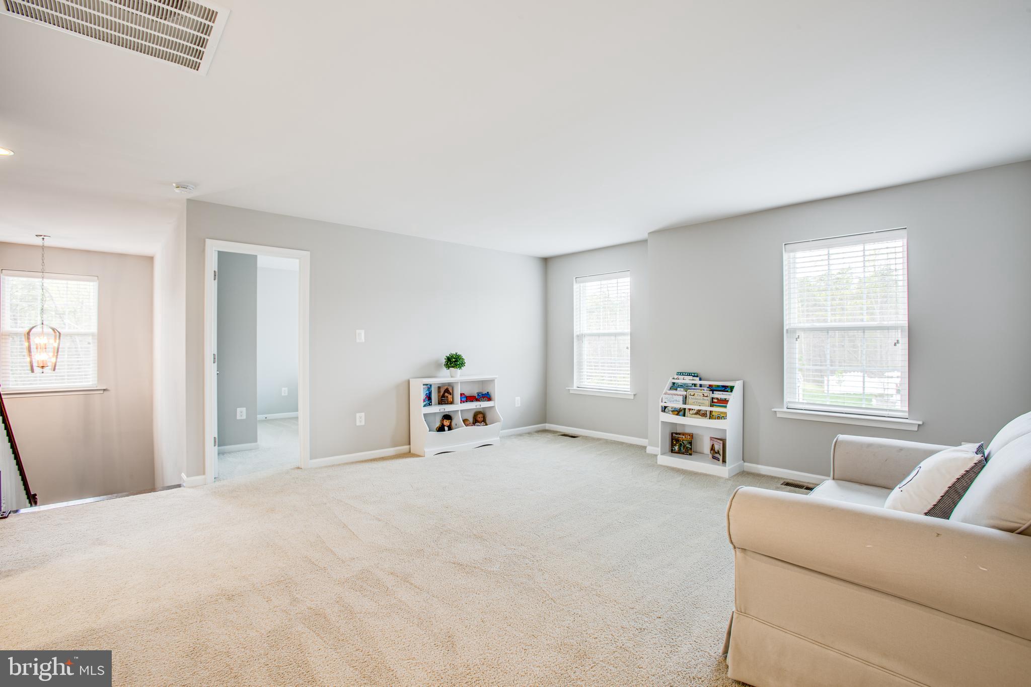 SHELTON WOODS - Residential