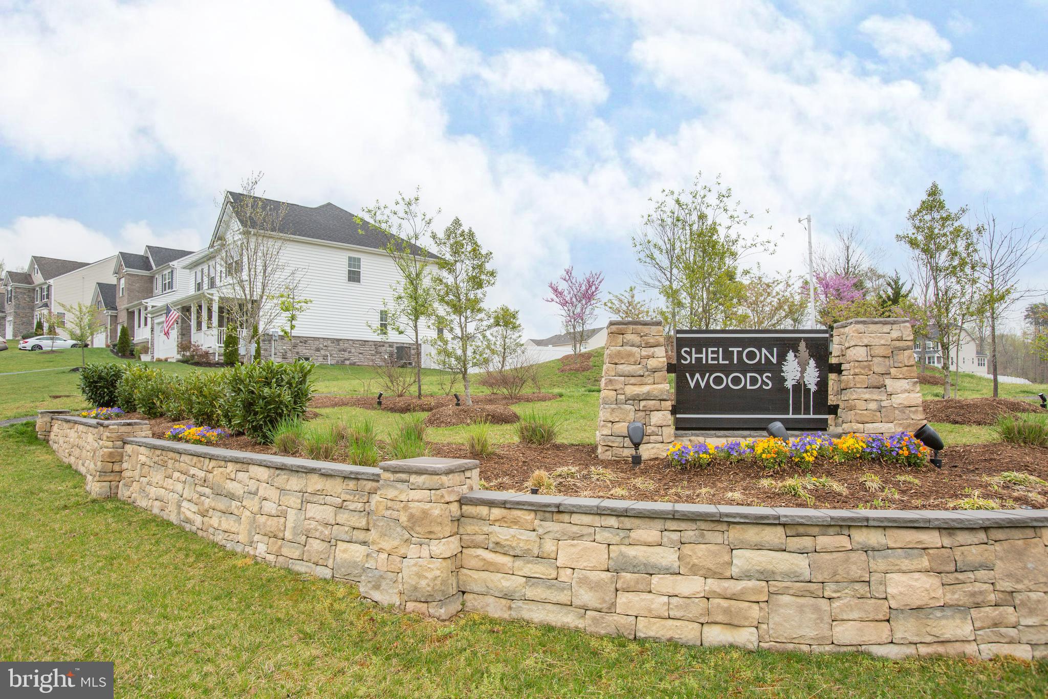 SHELTON WOODS - Residential