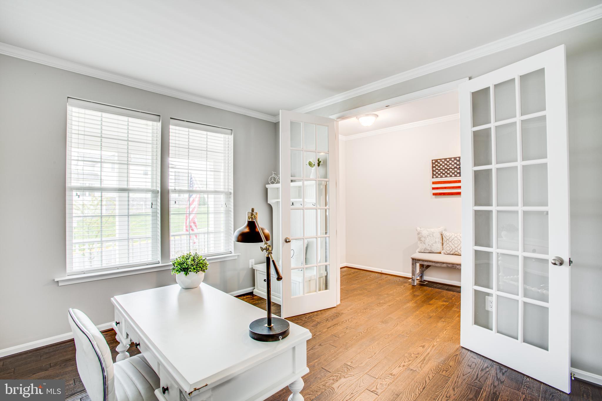 SHELTON WOODS - Residential