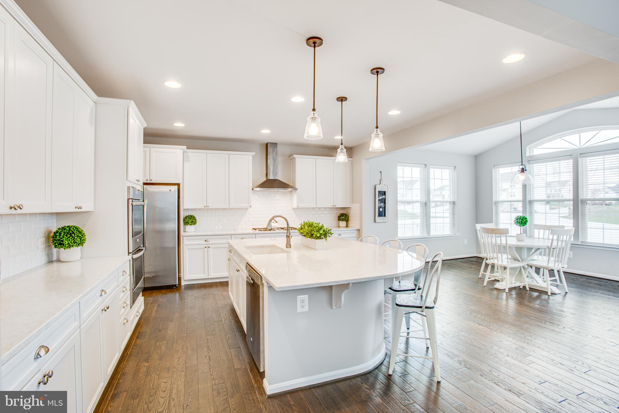 SHELTON WOODS - Residential