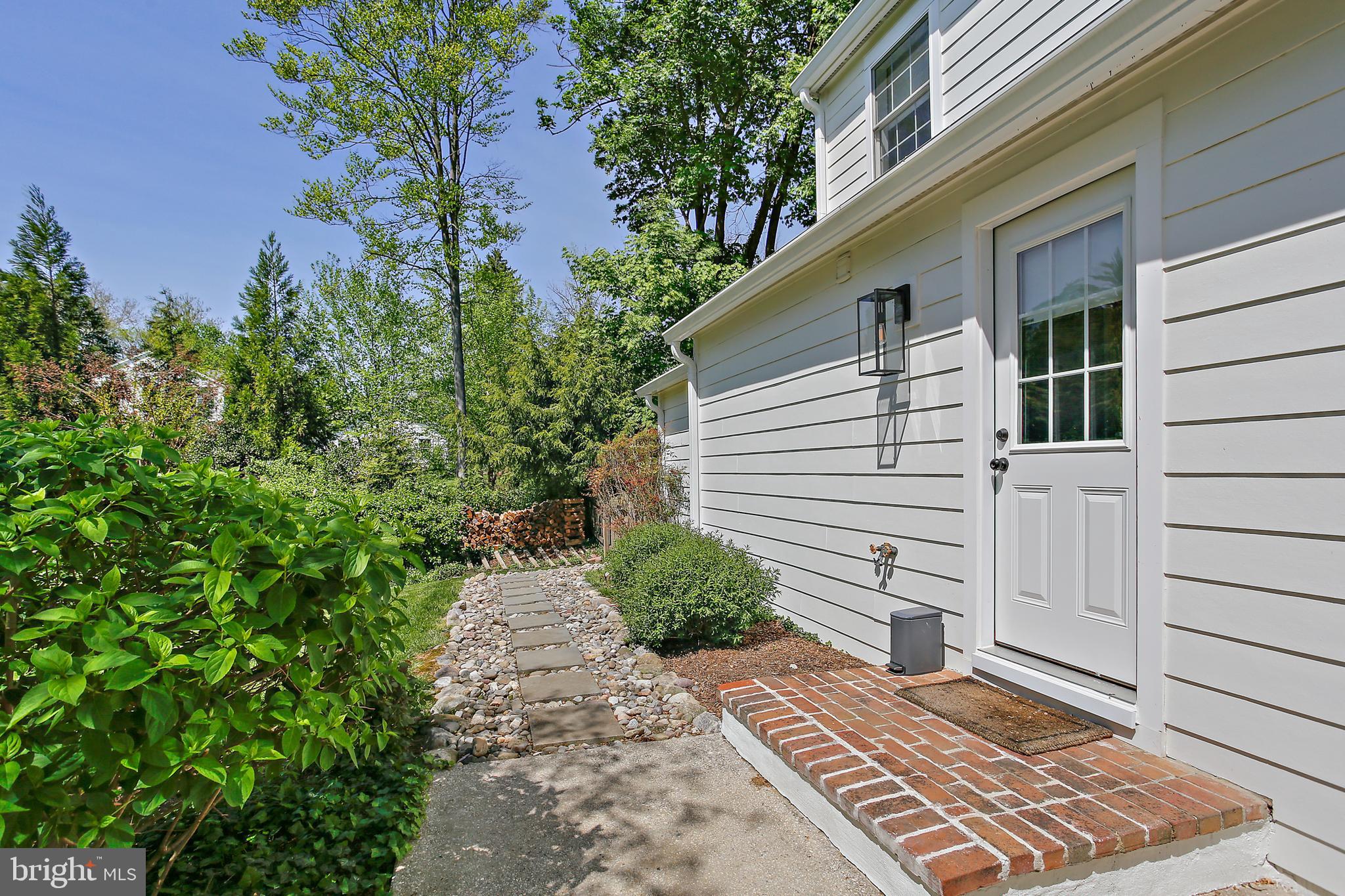 RUXTON - Residential