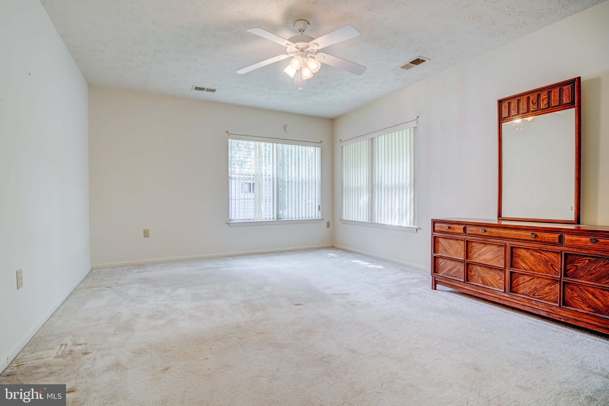 HAMPSHIRE - Residential