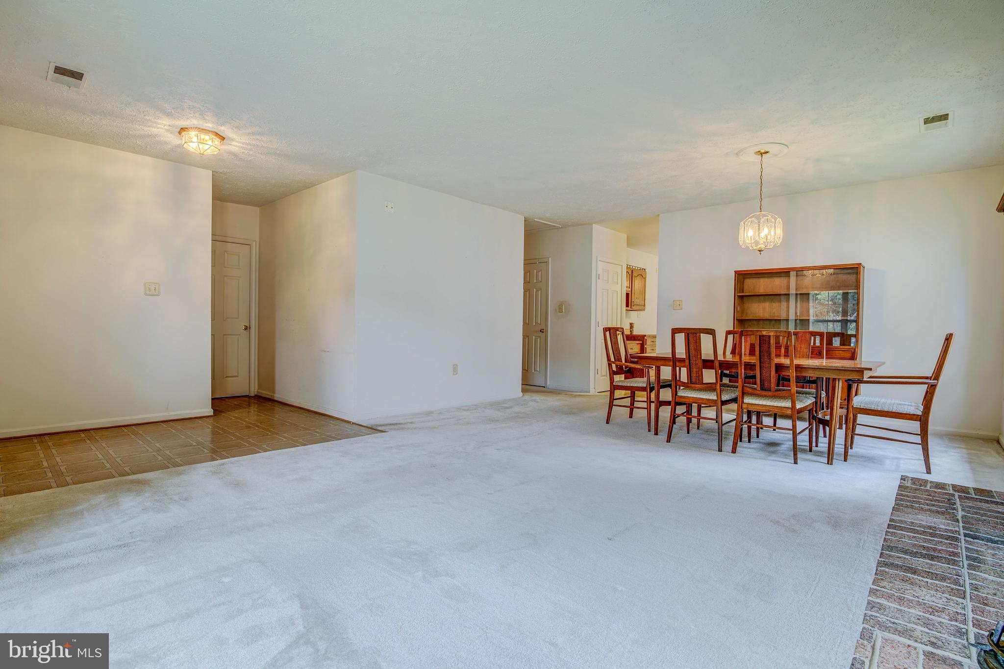 HAMPSHIRE - Residential