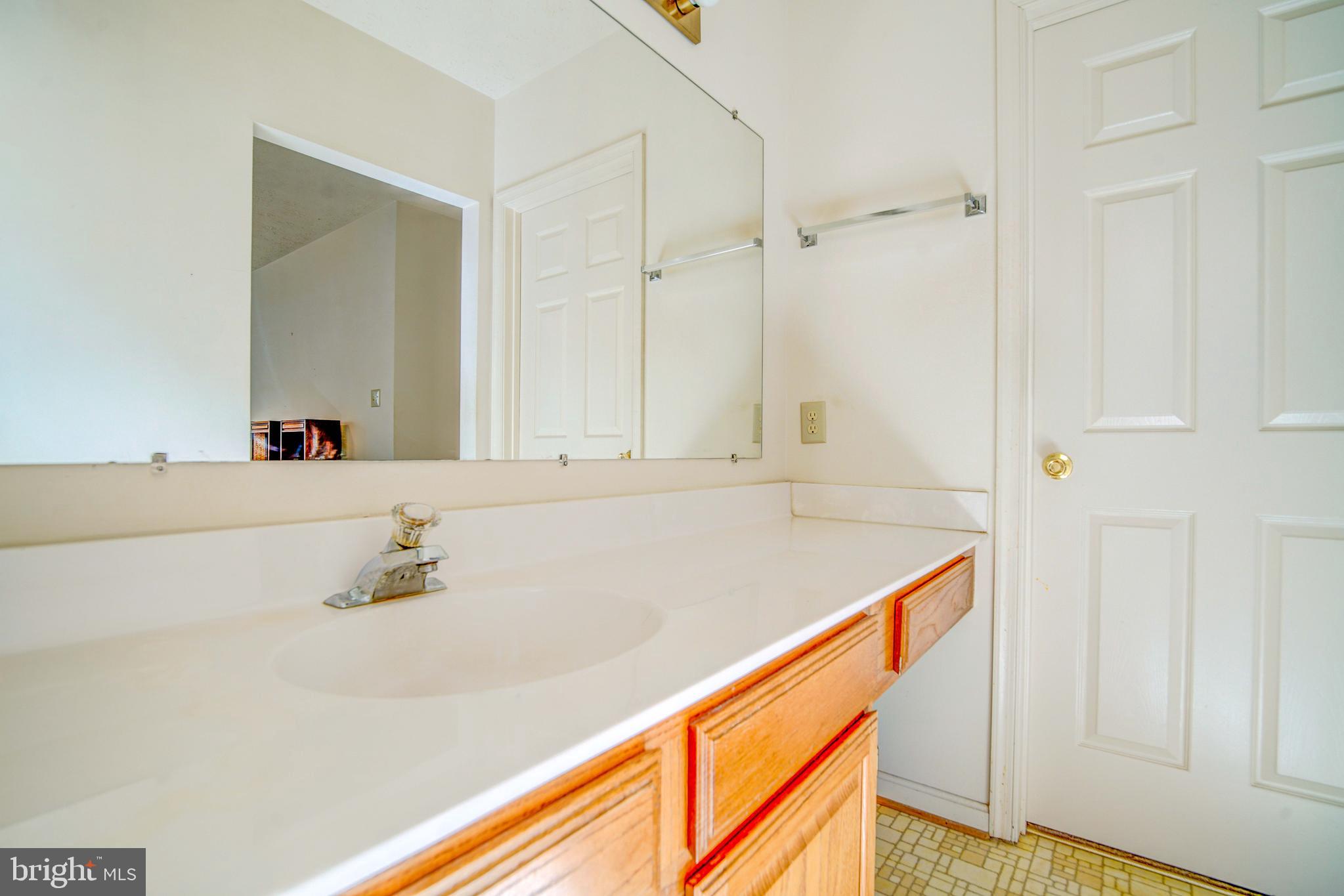 HAMPSHIRE - Residential