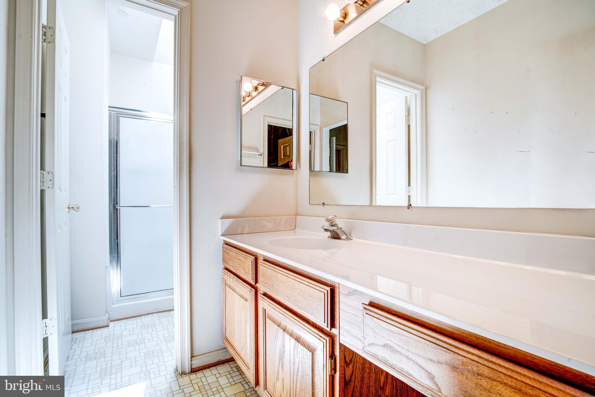 HAMPSHIRE - Residential