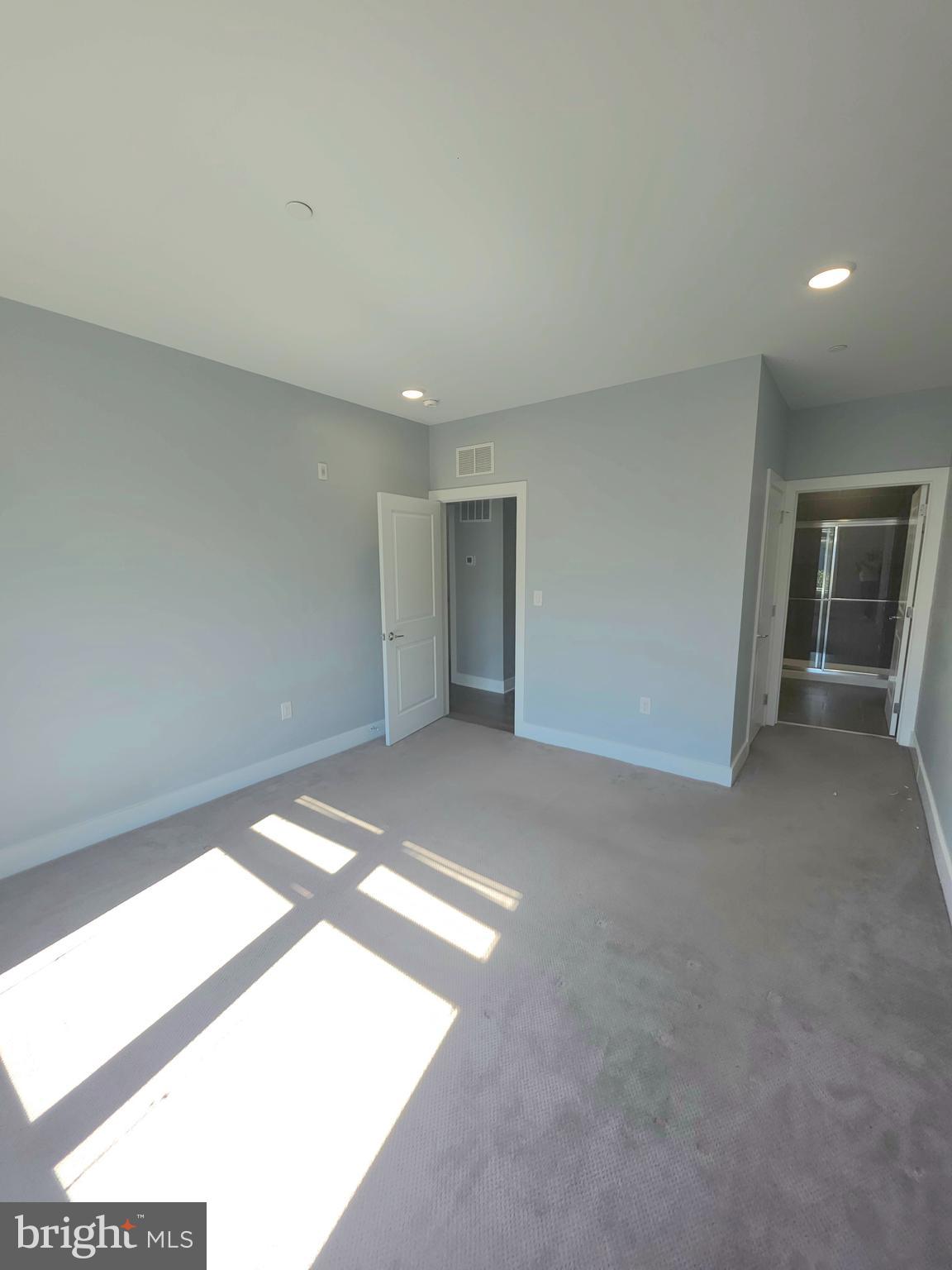 MANTUA - Residential Lease