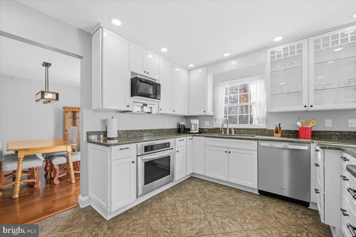 GREENHILL CROSSING - Residential