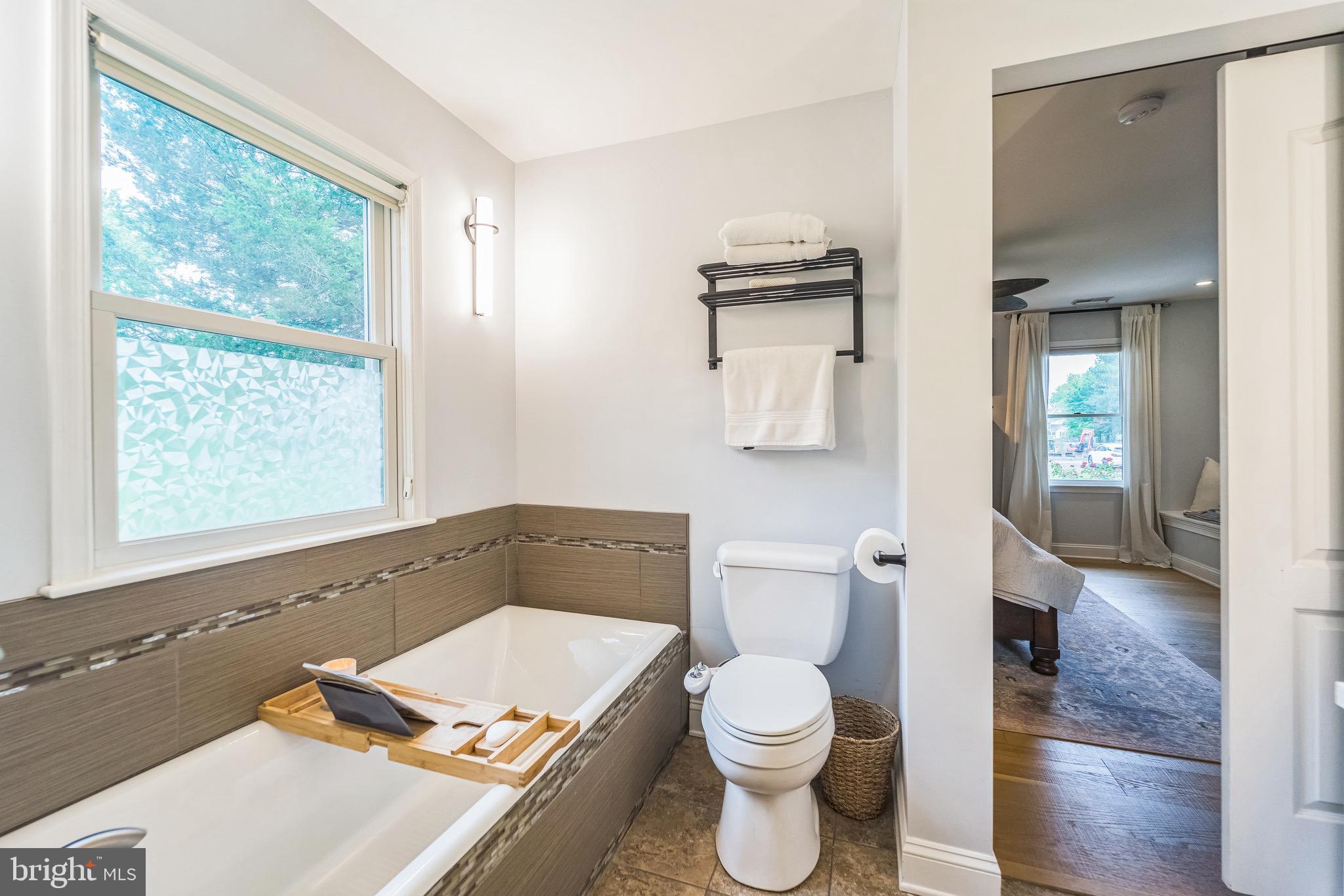 ROMANCOKE ON THE BAY - Residential