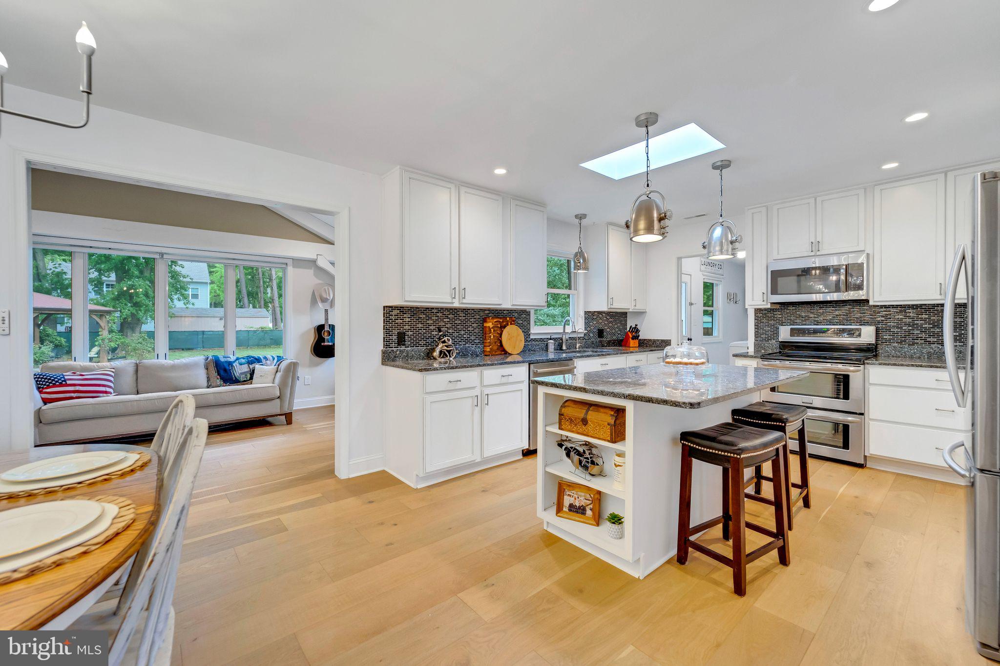 ROMANCOKE ON THE BAY - Residential