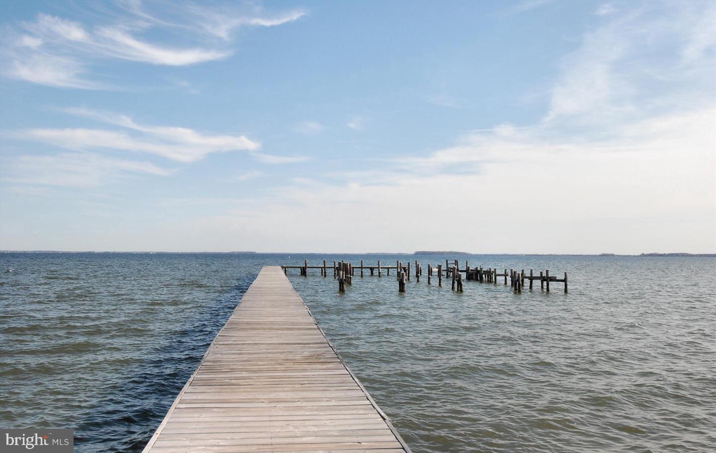 ROMANCOKE ON THE BAY - Residential