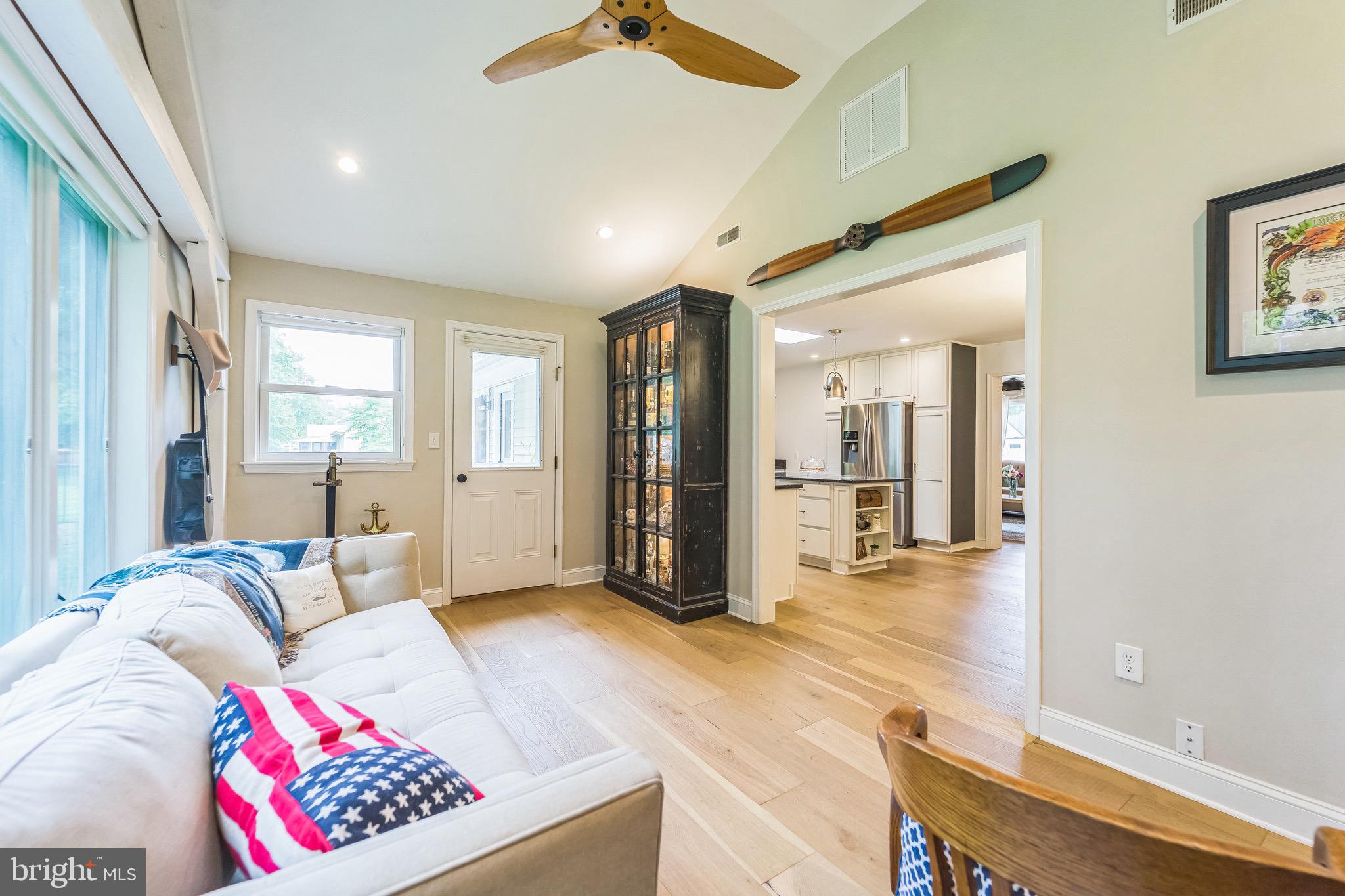 ROMANCOKE ON THE BAY - Residential