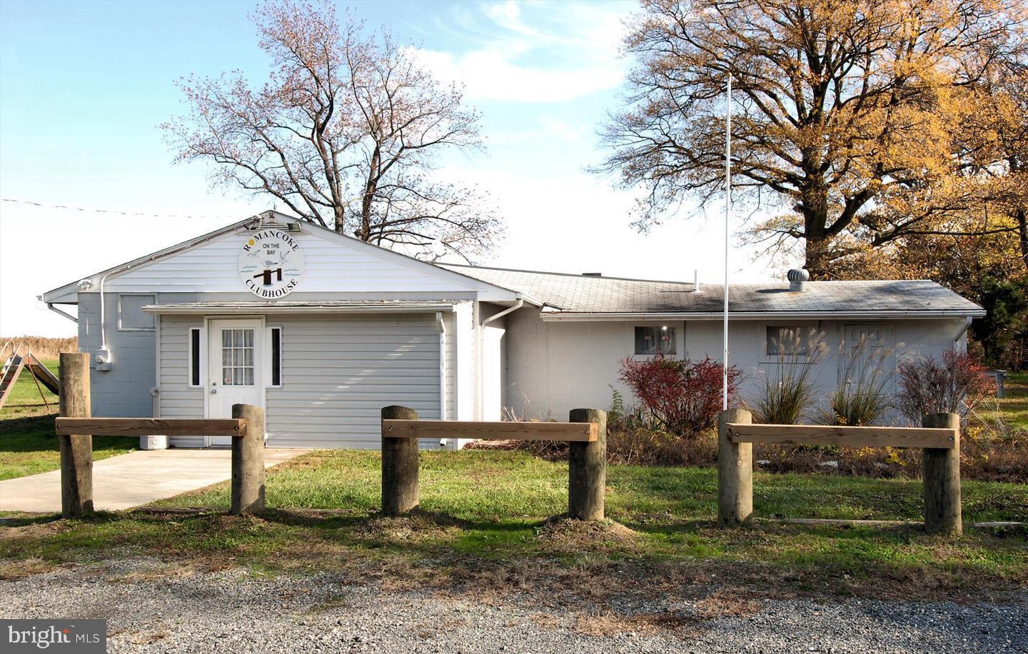 ROMANCOKE ON THE BAY - Residential