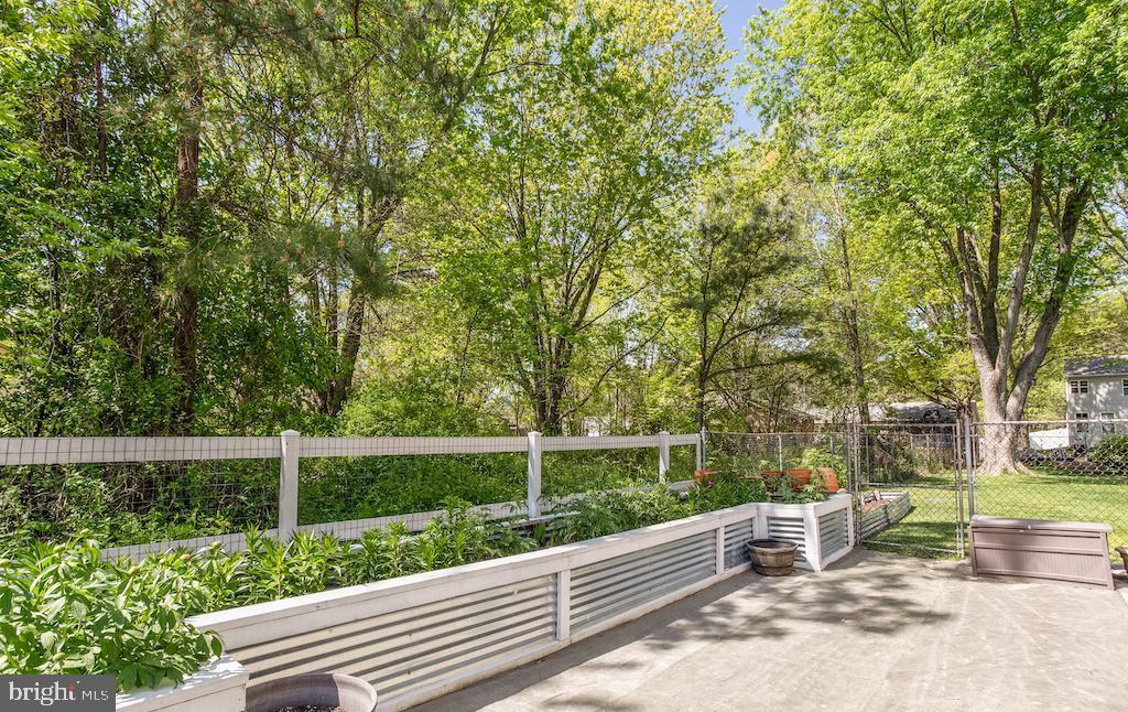 ROMANCOKE ON THE BAY - Residential