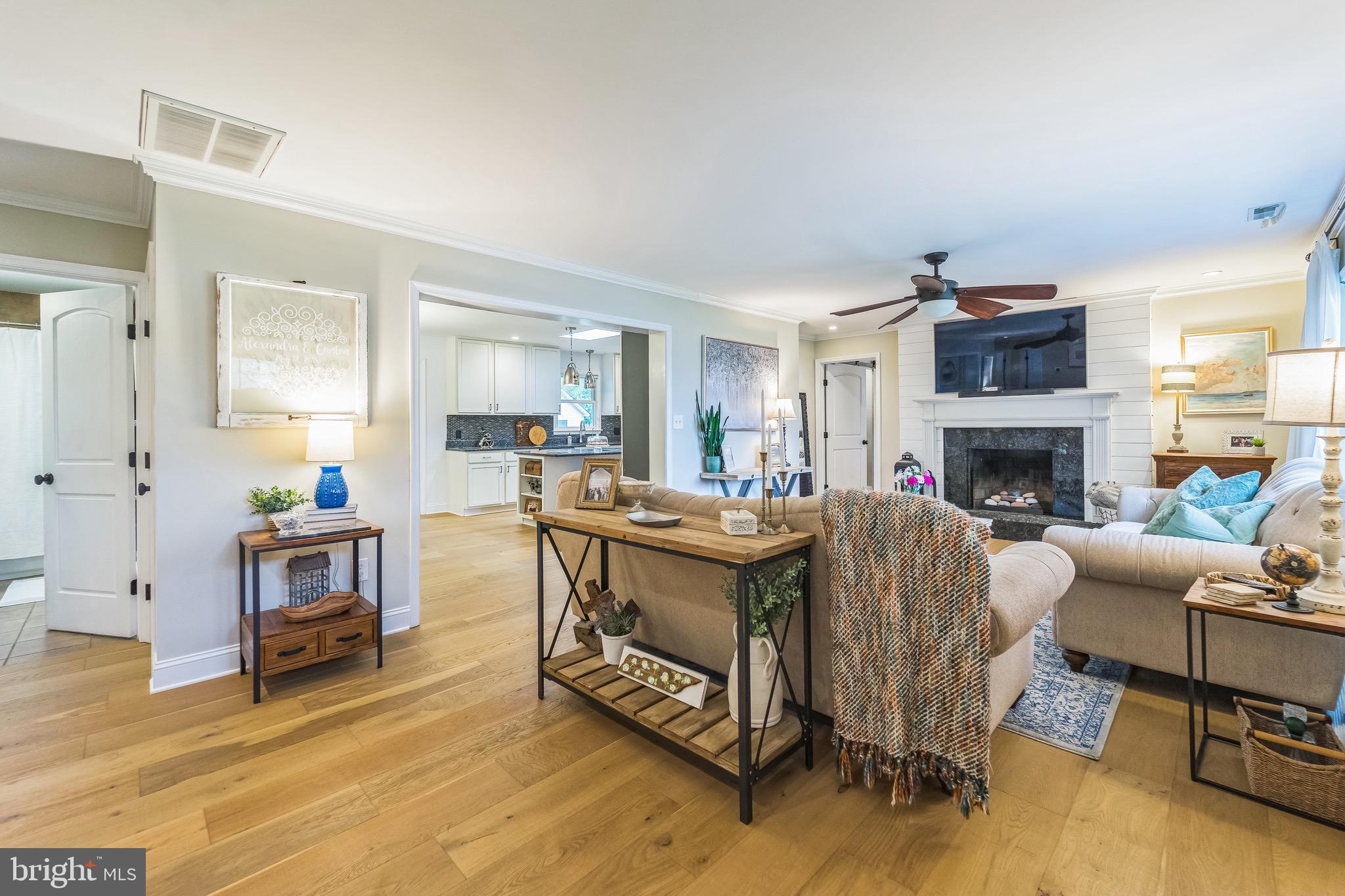 ROMANCOKE ON THE BAY - Residential