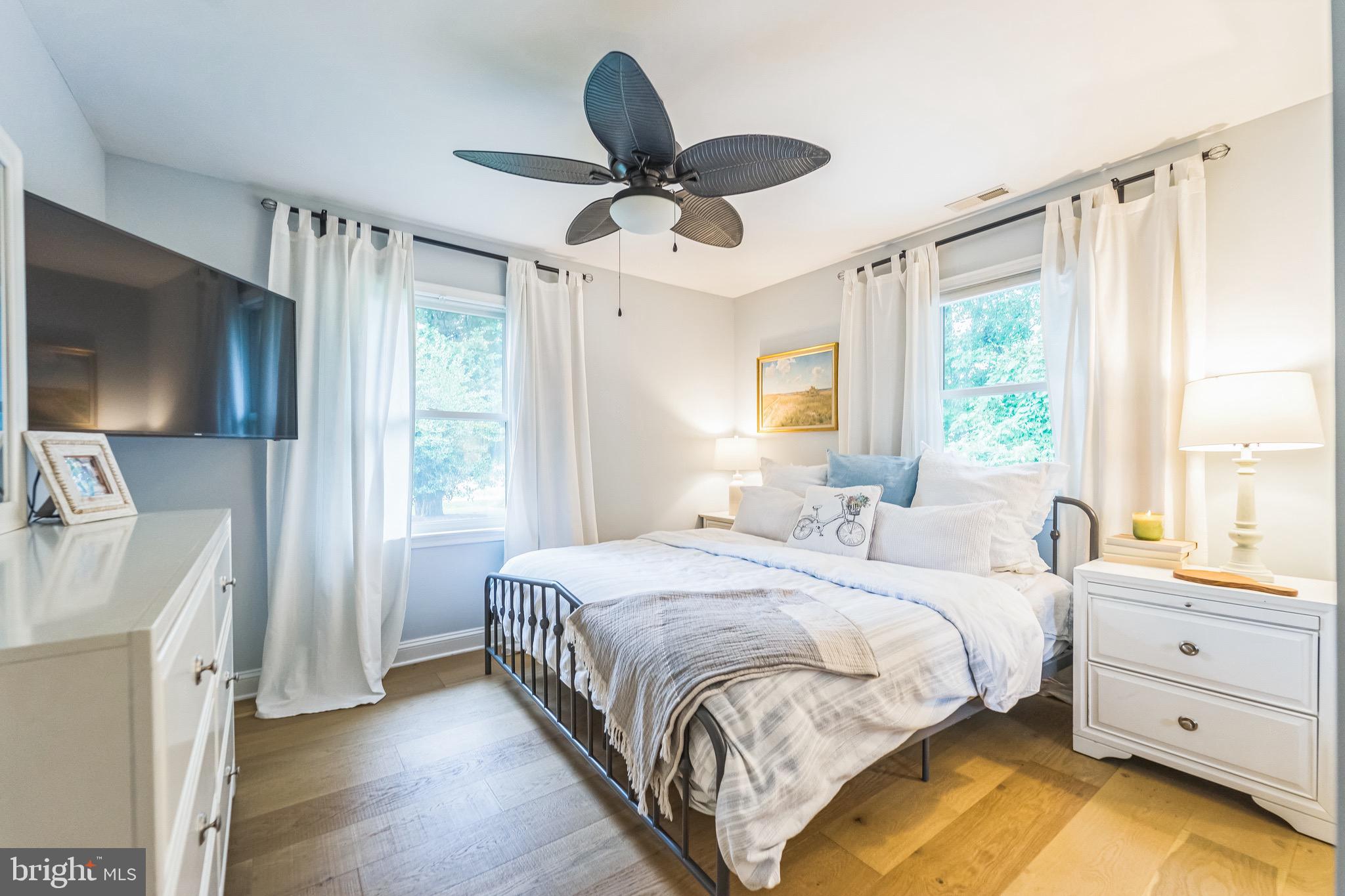 ROMANCOKE ON THE BAY - Residential