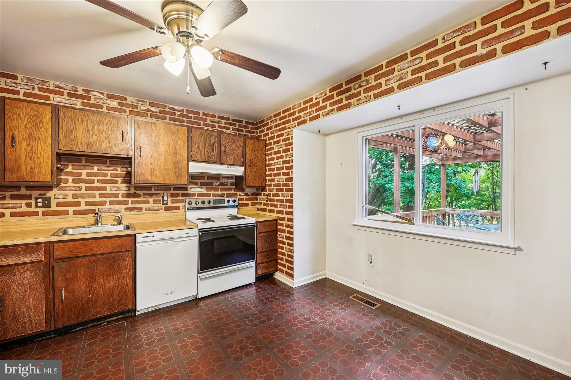 WESTLEIGH - Residential