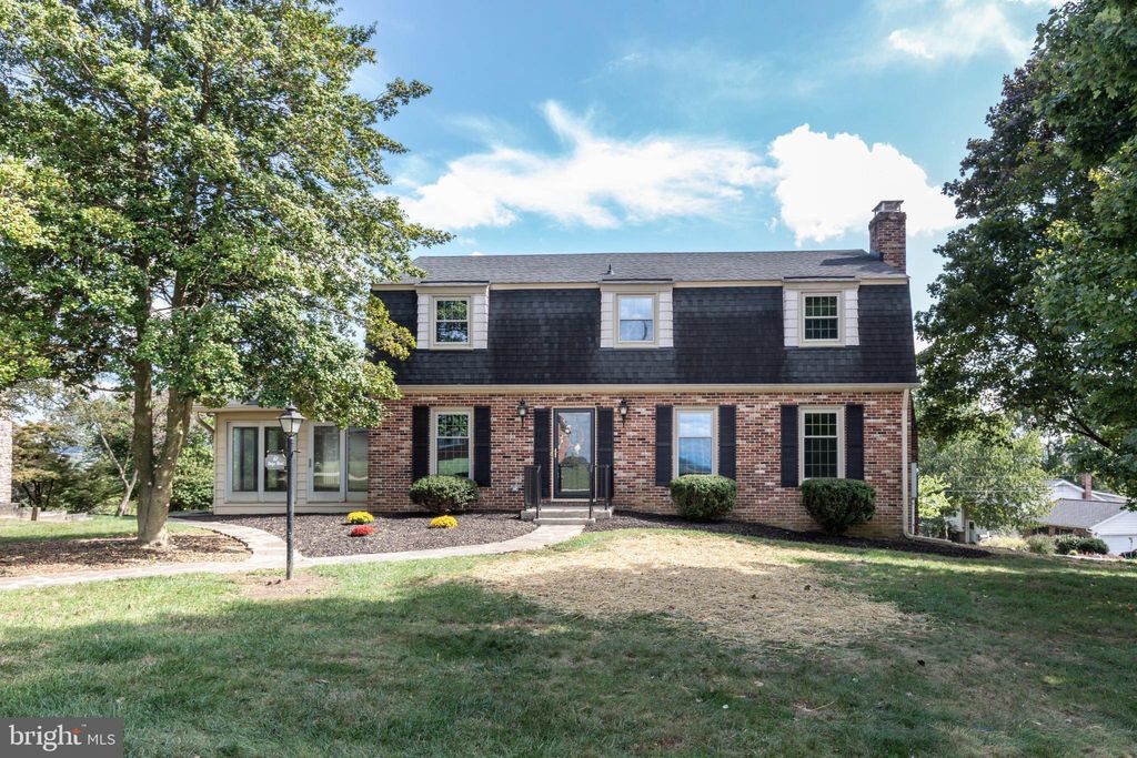 Photo of 61 Ridge Road, WESTMINSTER, MD 21157 (MLS # MDCR2030372)