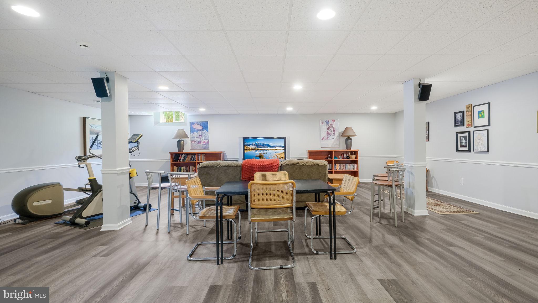 EAGLE GLENN - Residential