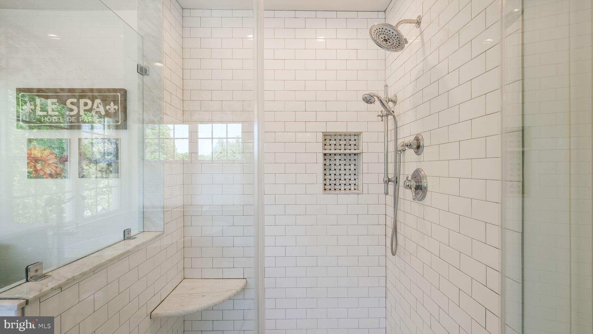 EAGLE GLENN - Residential