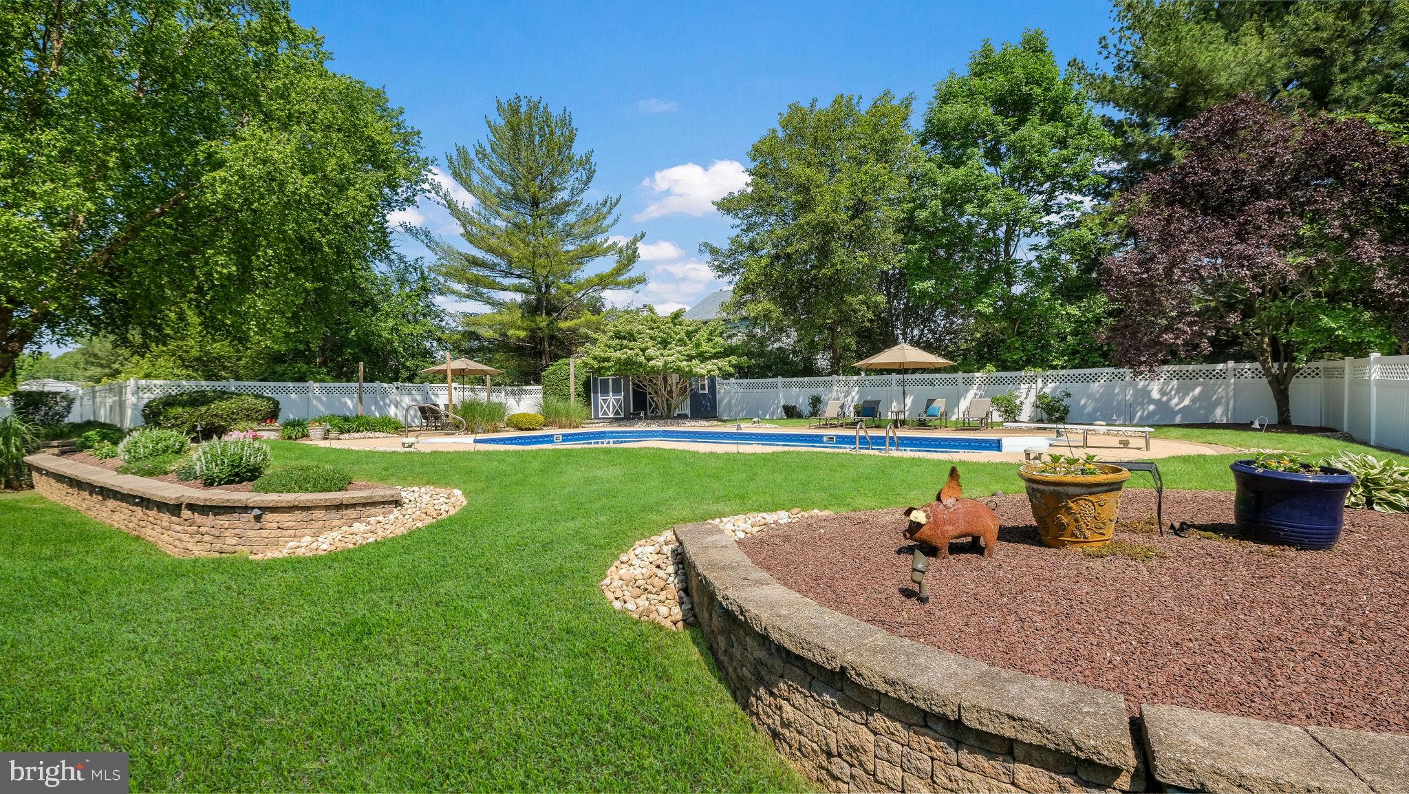 EAGLE GLENN - Residential