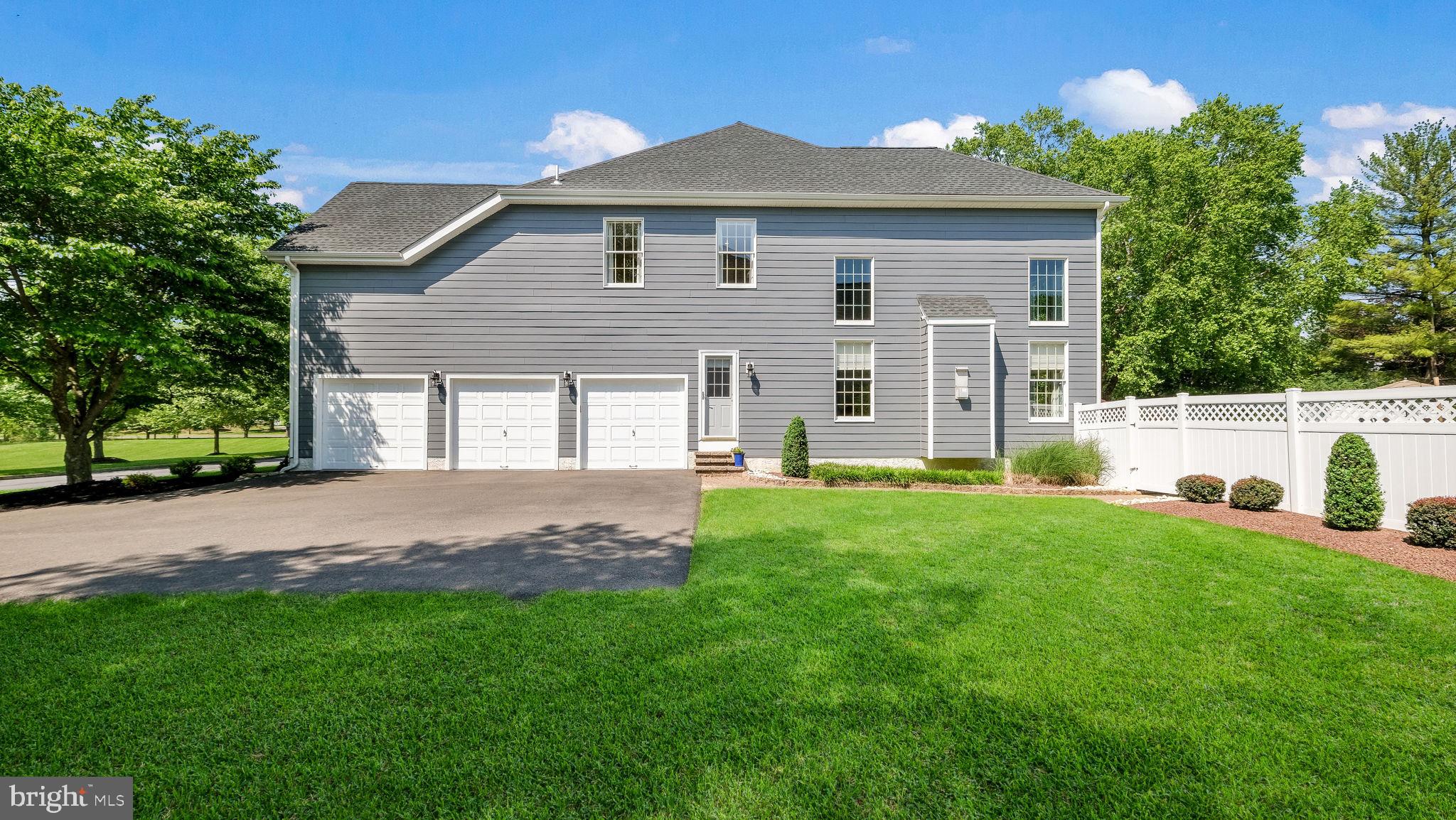 EAGLE GLENN - Residential