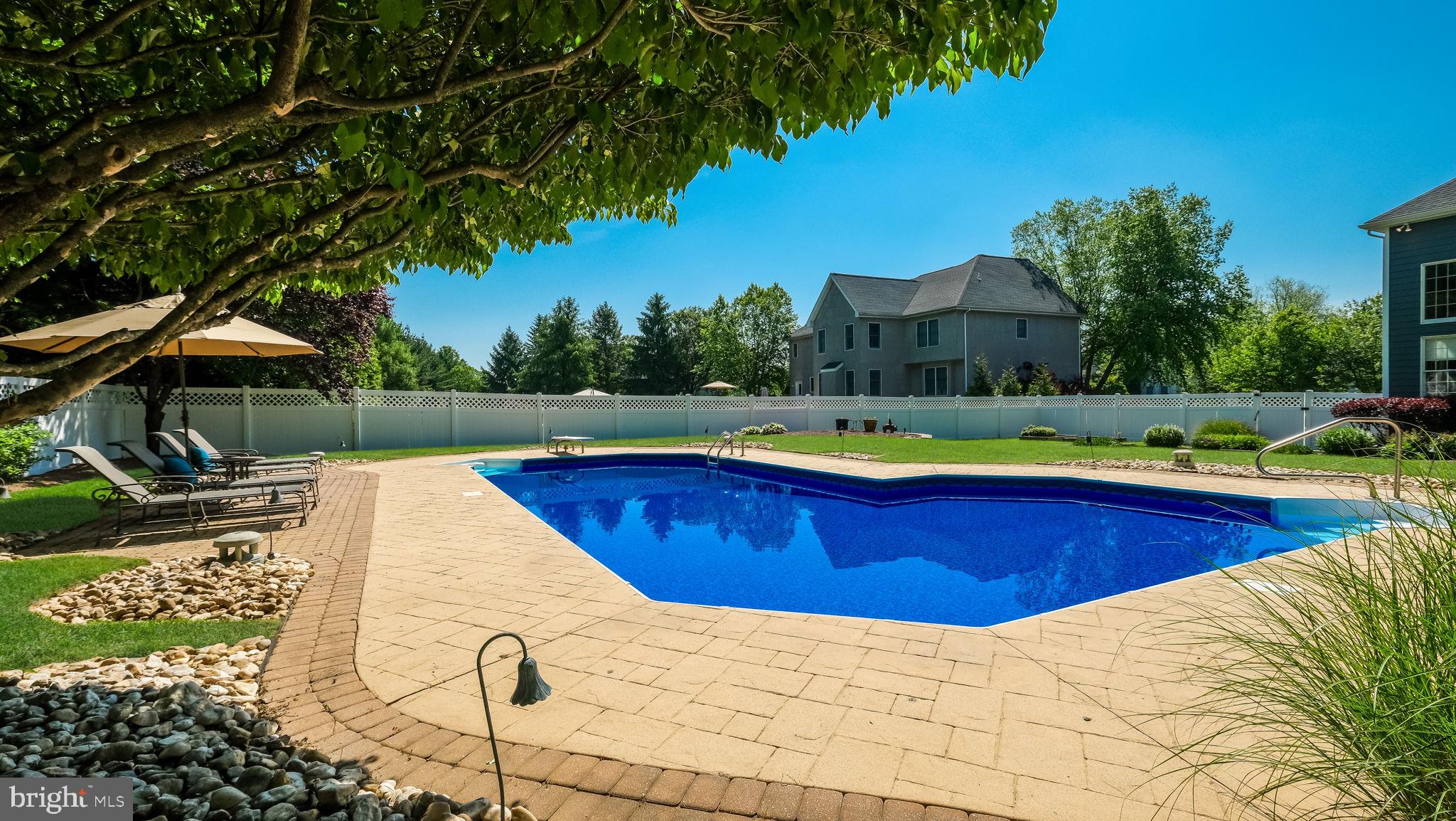 EAGLE GLENN - Residential