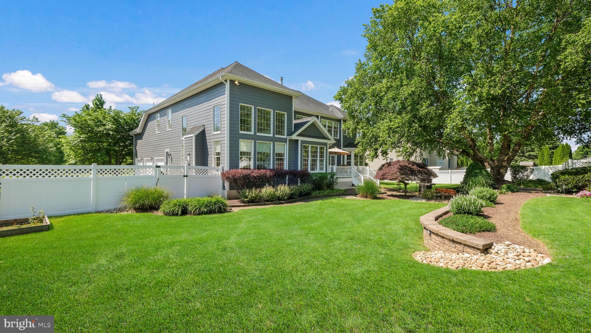 EAGLE GLENN - Residential