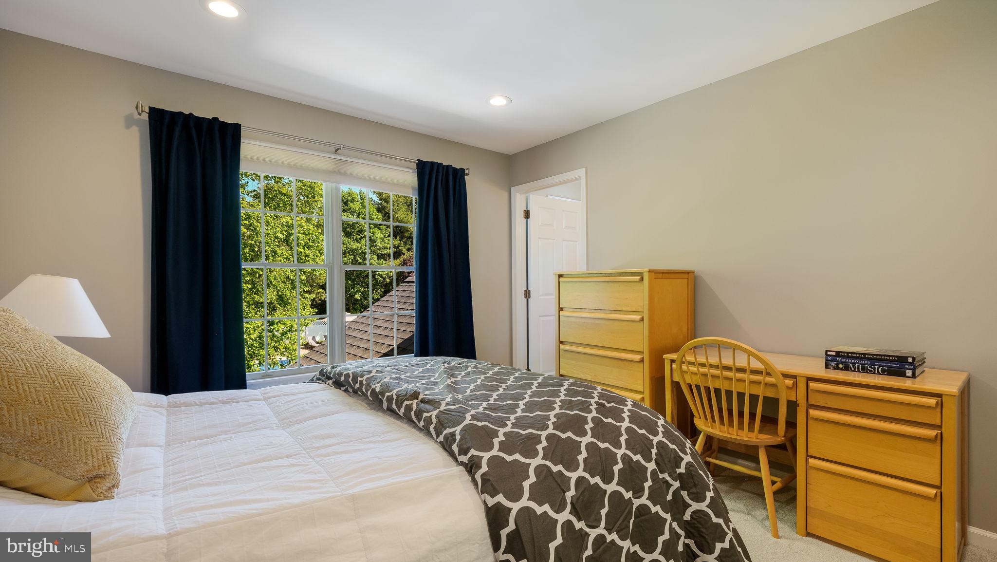 EAGLE GLENN - Residential