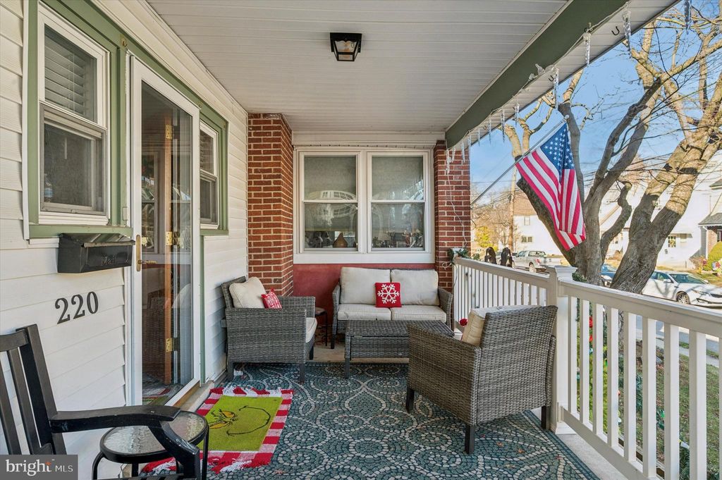 Photo of 220 Sedgewood Road, SPRINGFIELD, PA 19064 (MLS # PADE2105262)