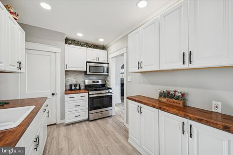 Tiny photo for 220 Sedgewood Road, SPRINGFIELD, PA 19064 (MLS # PADE2105262)