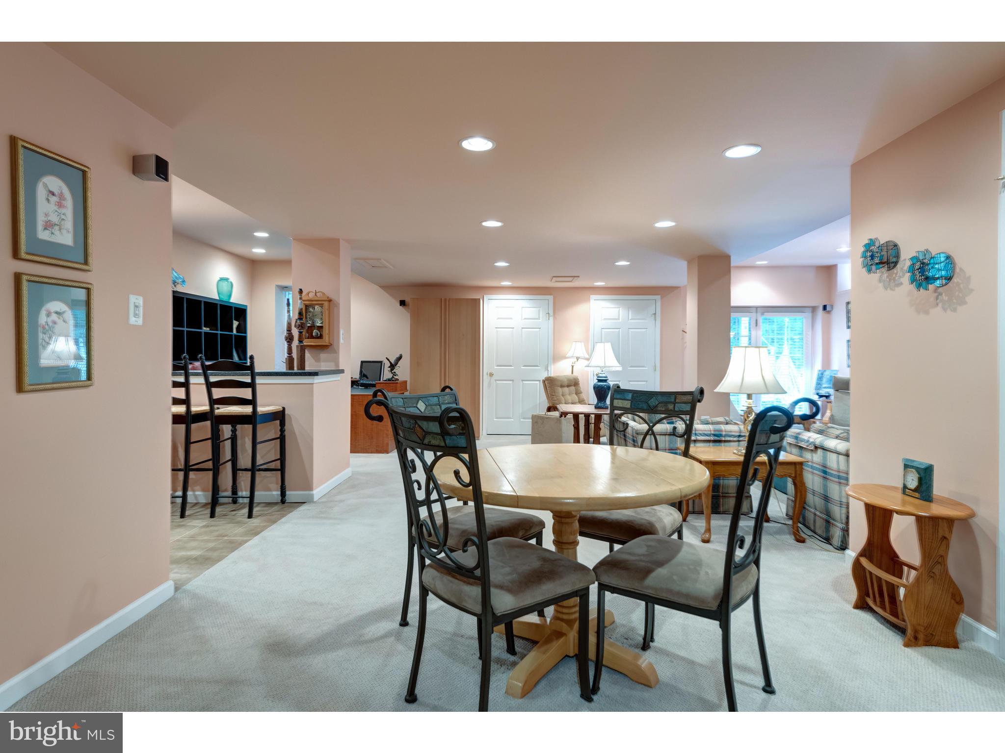 RIVERCREST - Residential