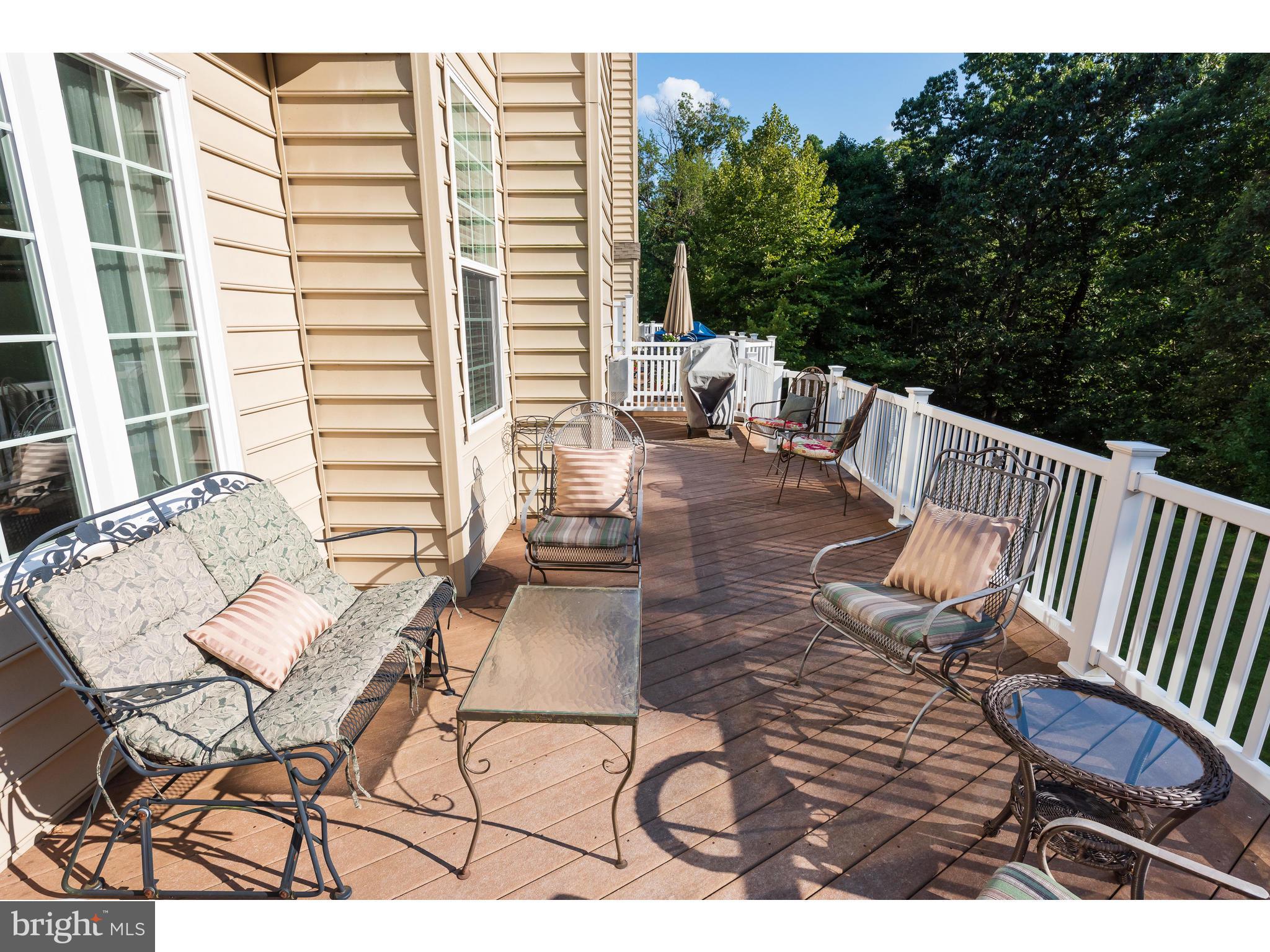 RIVERCREST - Residential