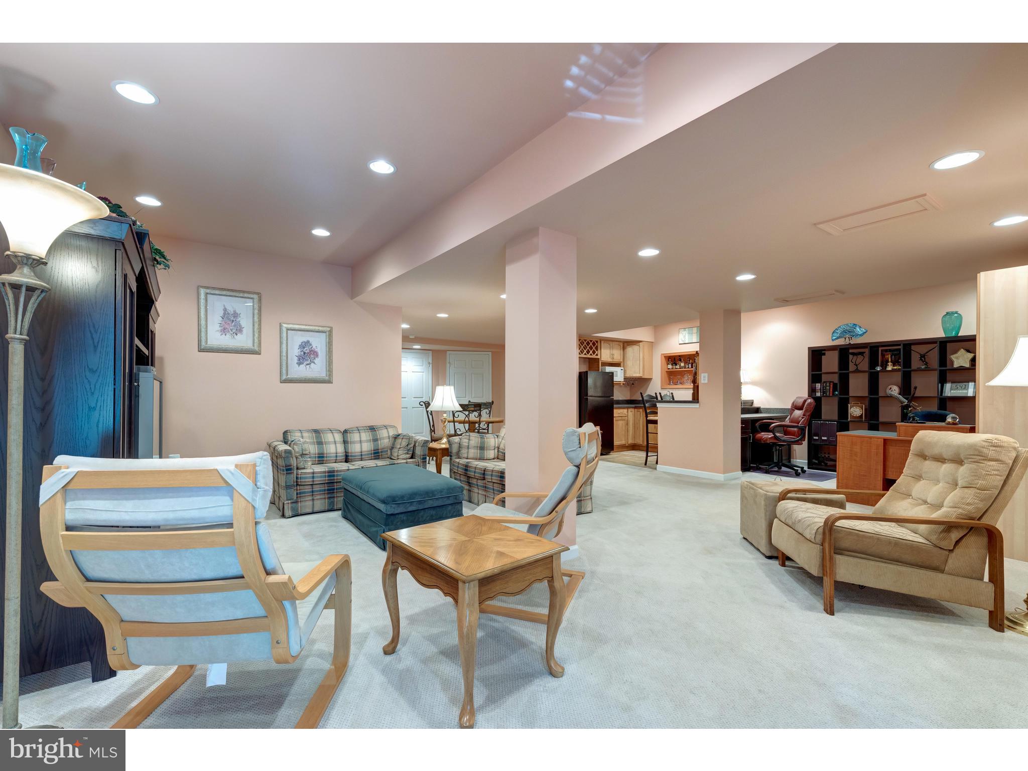 RIVERCREST - Residential