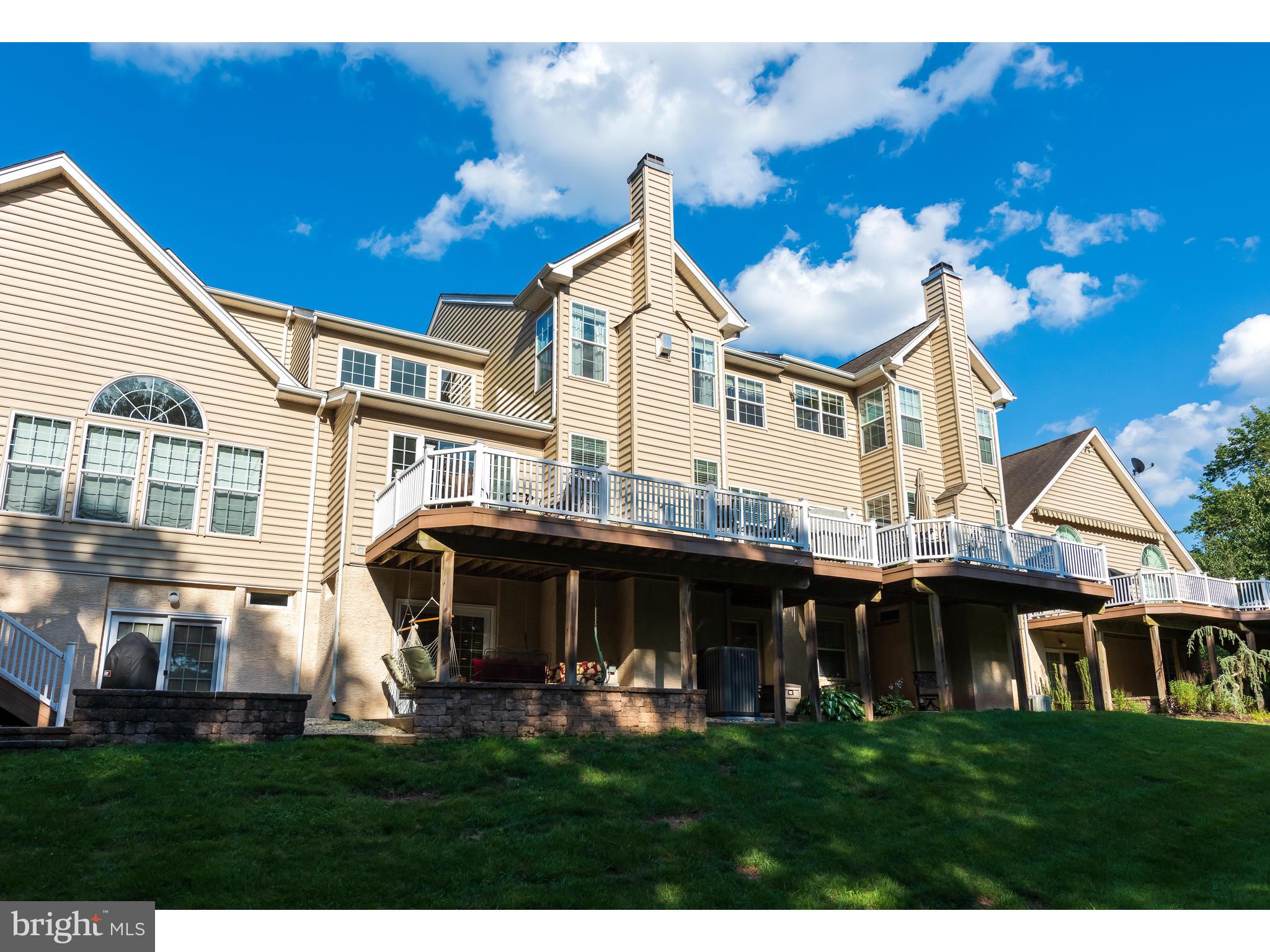 RIVERCREST - Residential