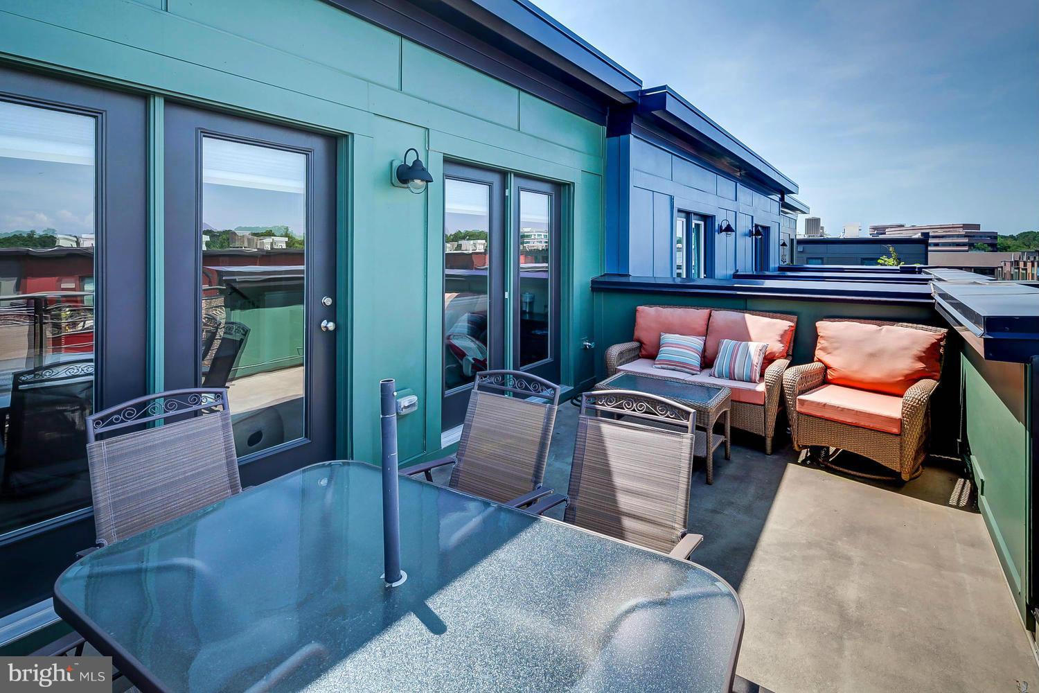 MOSAIC AT MERRIFIELD - Residential