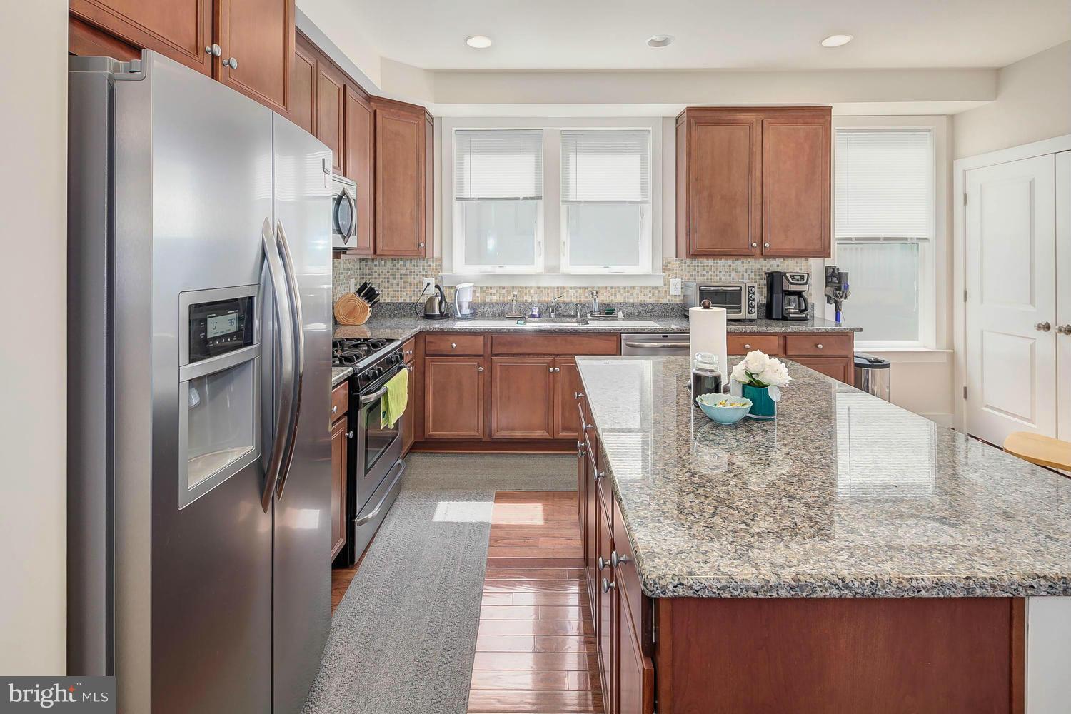 MOSAIC AT MERRIFIELD - Residential