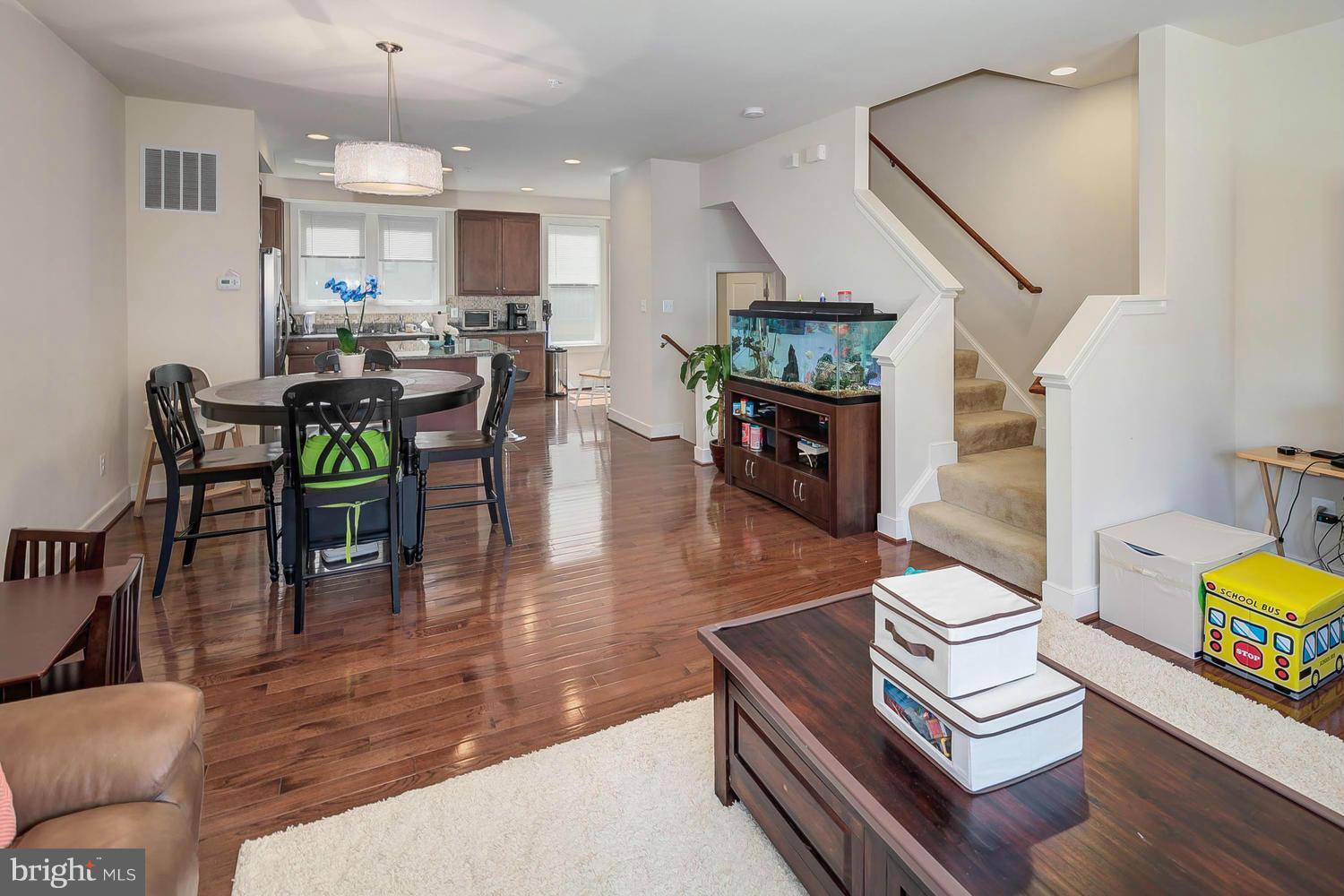 MOSAIC AT MERRIFIELD - Residential