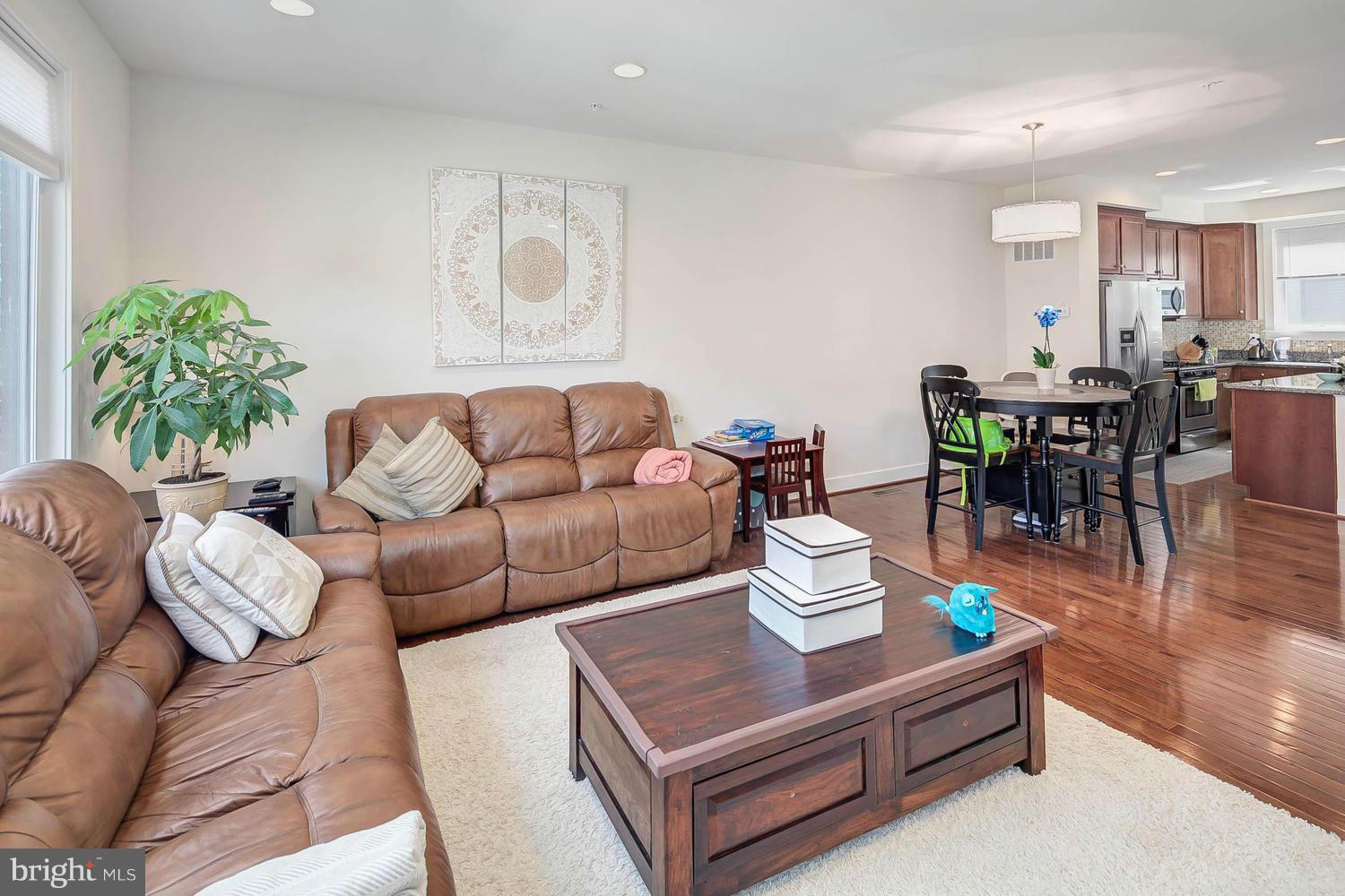 MOSAIC AT MERRIFIELD - Residential