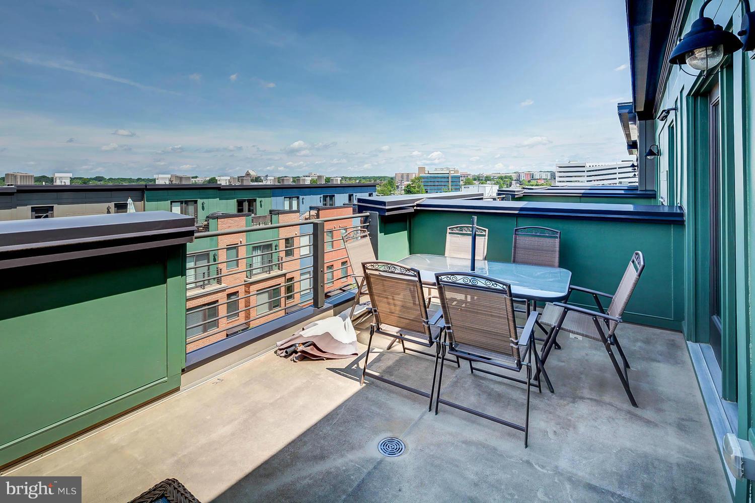 MOSAIC AT MERRIFIELD - Residential