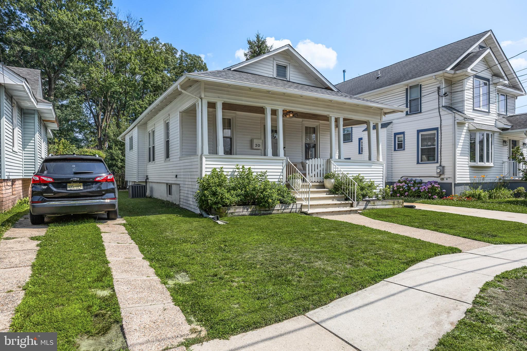 20 E WALNUT