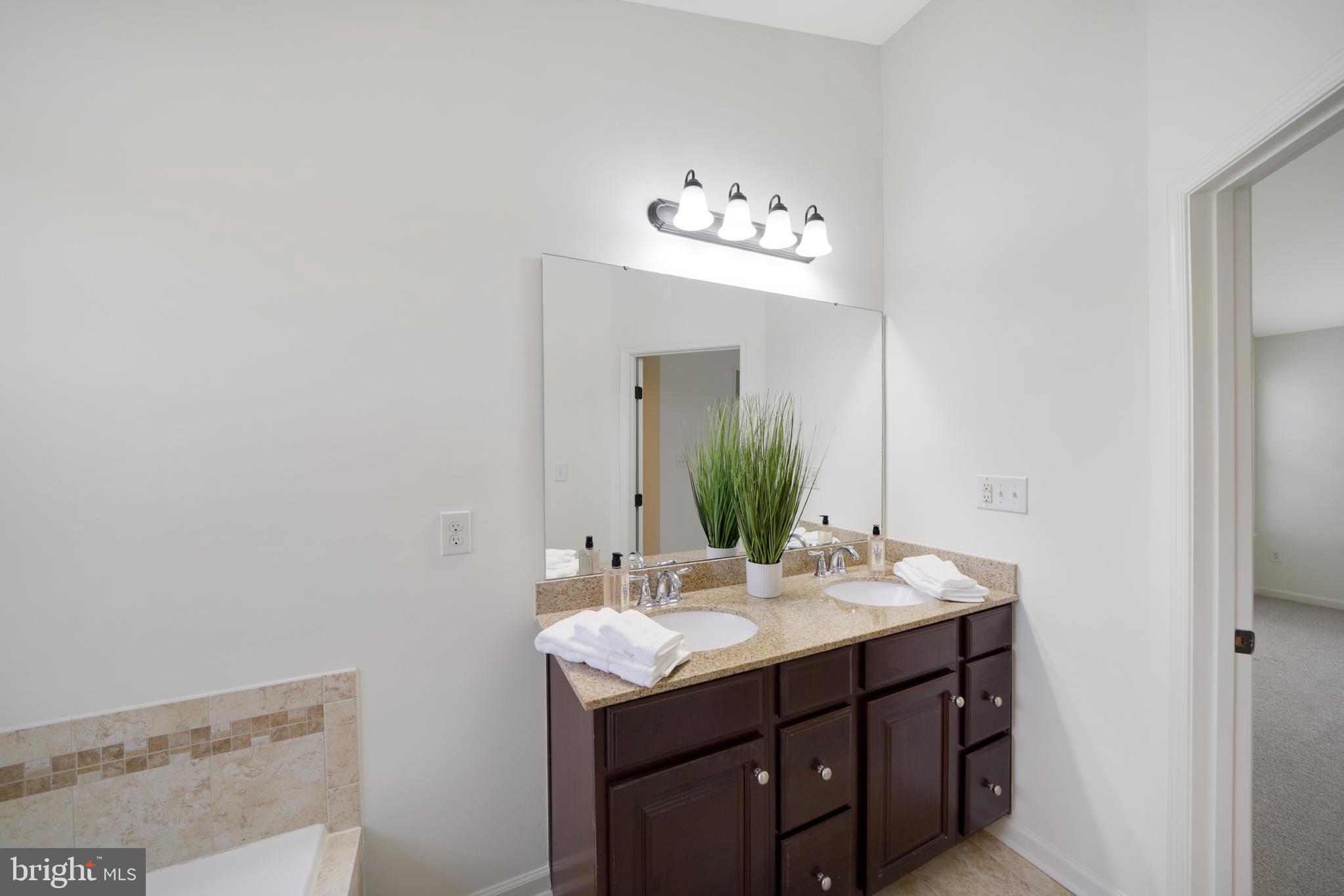 CANNERY VILLAGE - Residential